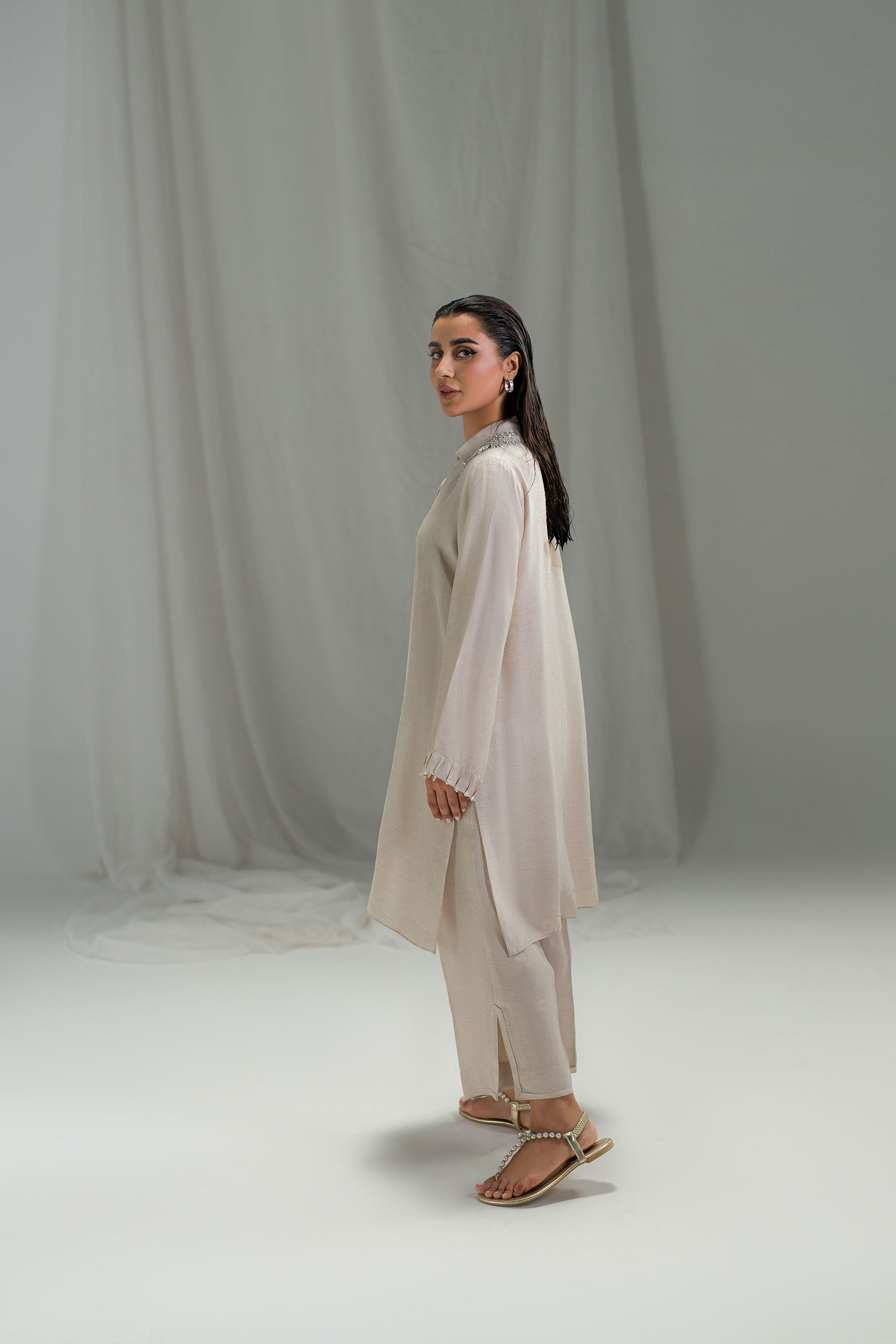 Pakistani Ivory Crystal & Pearl Raw Silk Co-ord Set (2-Piece) - Image 4