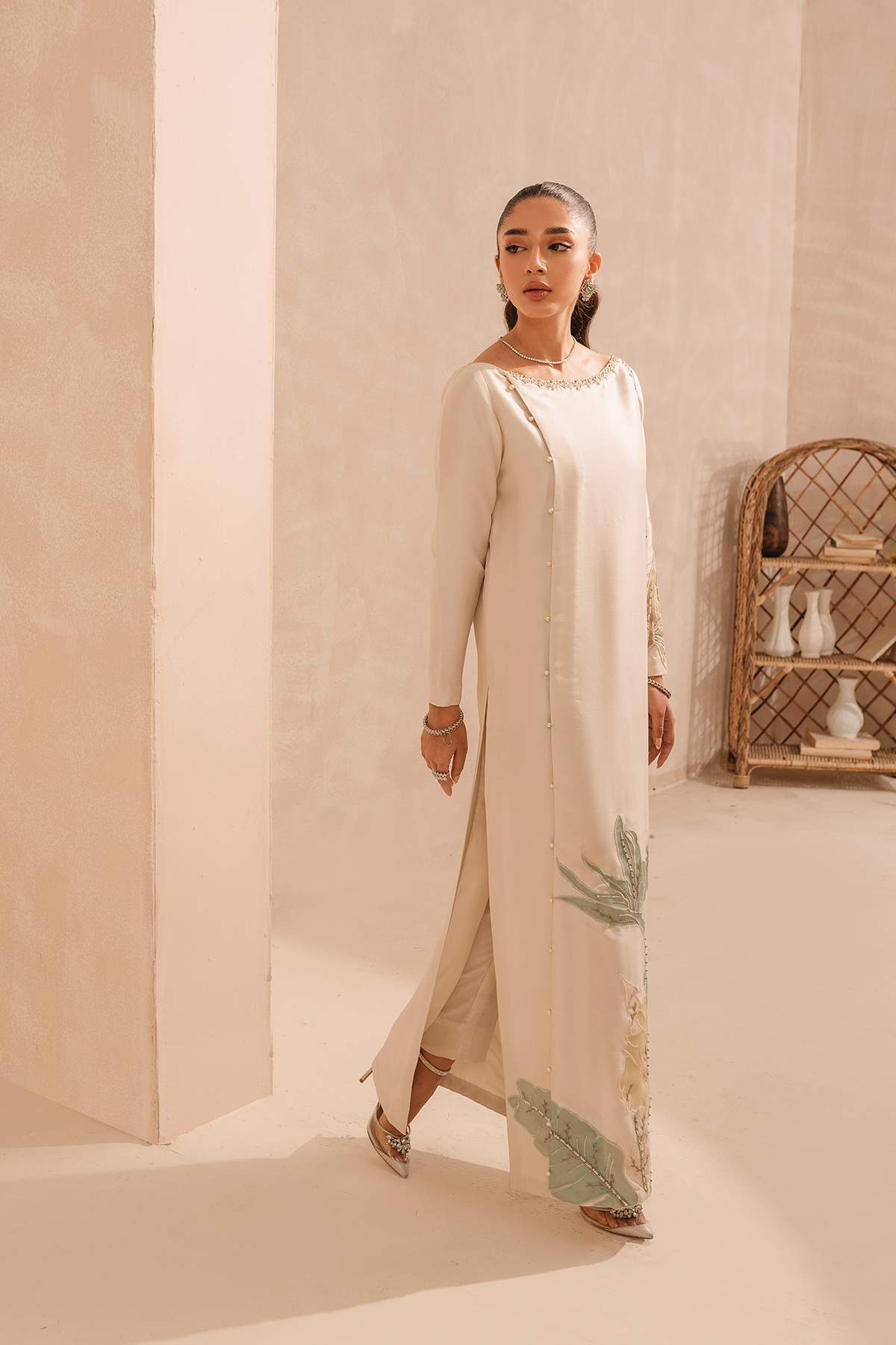 Pakistani Off-White Organza Appliqué Raw Silk Salwar Kameez (2-Piece) - Image 2