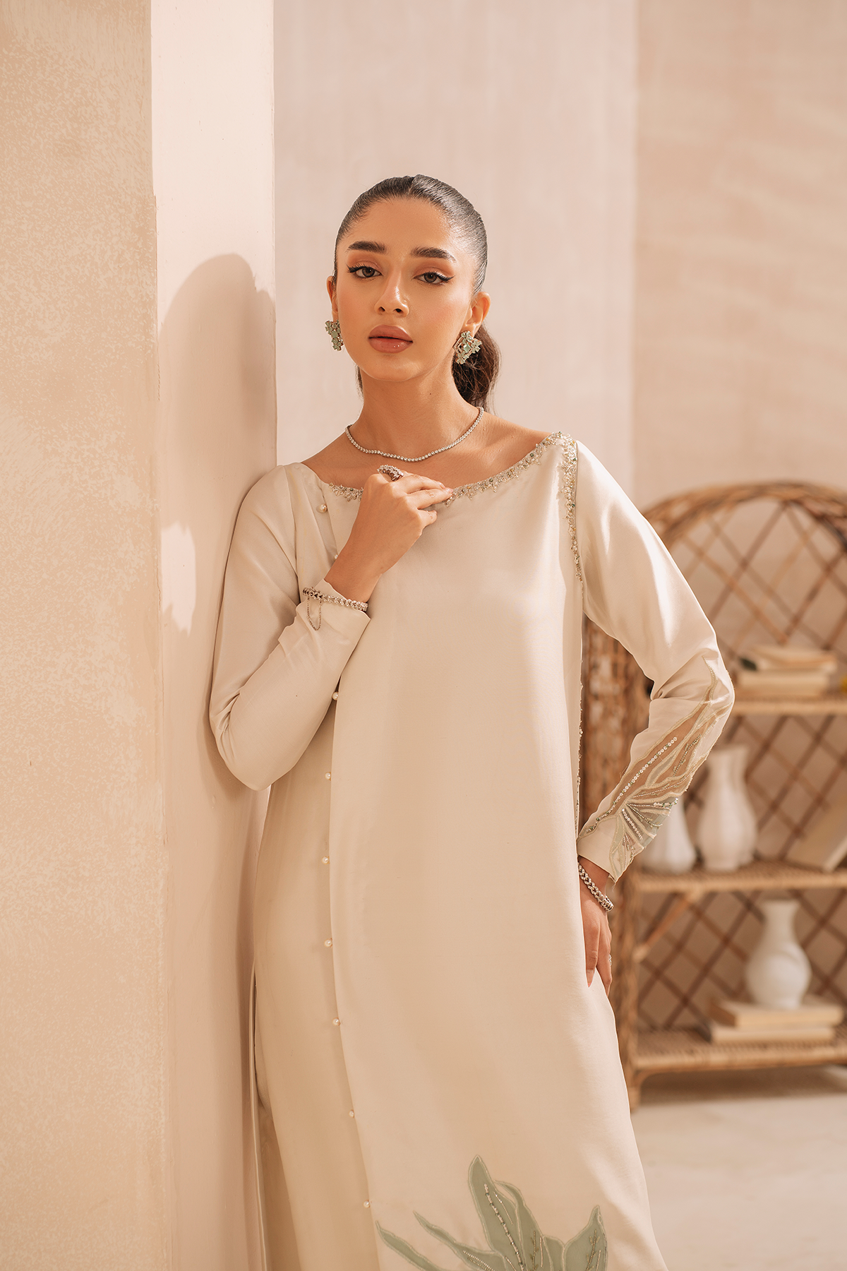 Pakistani Off-White Organza Appliqué Raw Silk Salwar Kameez (2-Piece) - Image 3