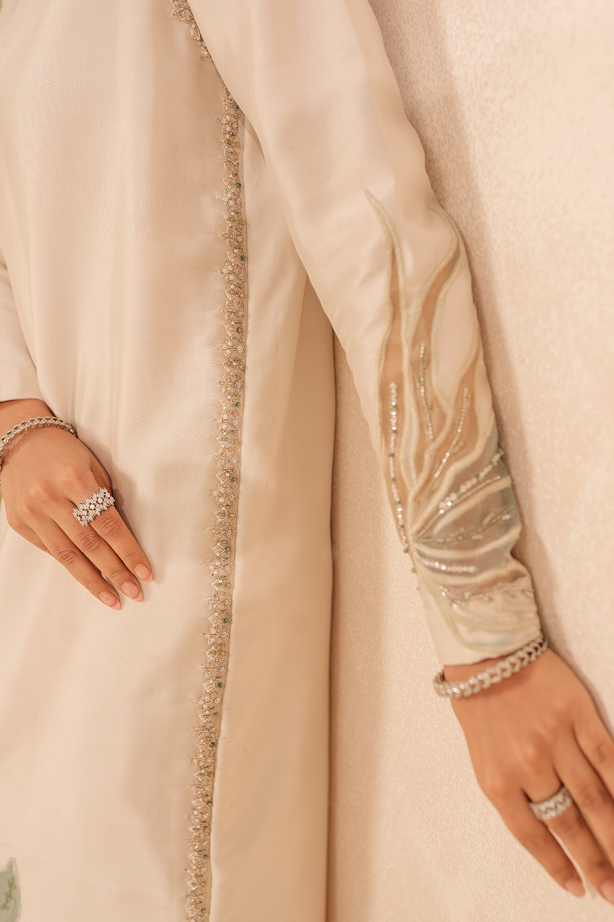 Pakistani Off-White Organza Appliqué Raw Silk Salwar Kameez (2-Piece) - Image 6