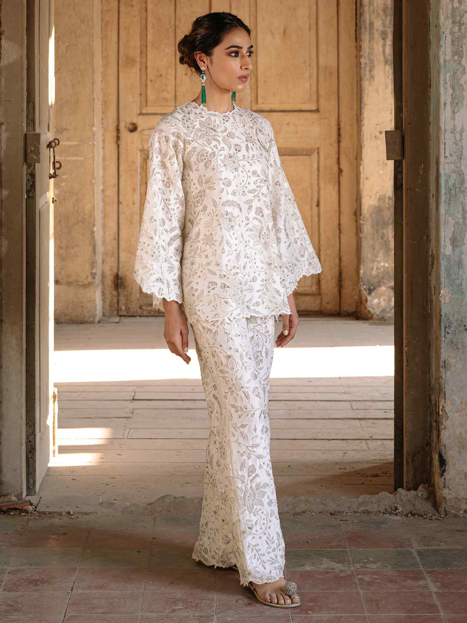 Pakistani Ivory Reverse Appliqué Raw Silk Salwar Kameez (2-Piece) - Image 3