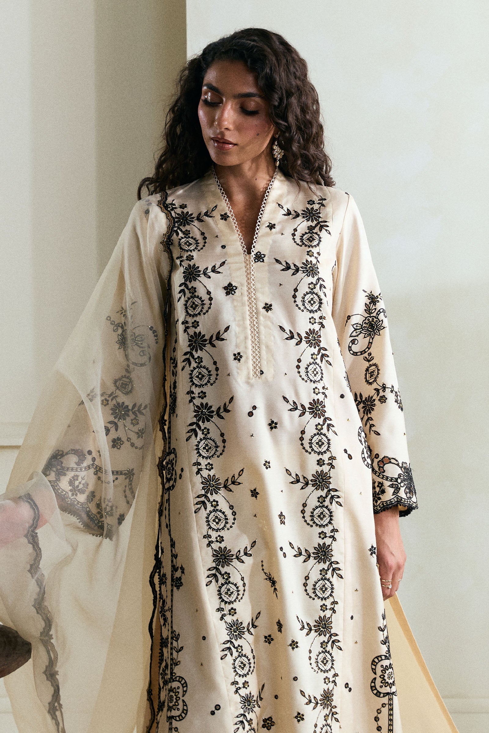 Pakistani Warm Ivory Embroidered Raw Silk Salwar Kameez (3-Piece) - Image 3