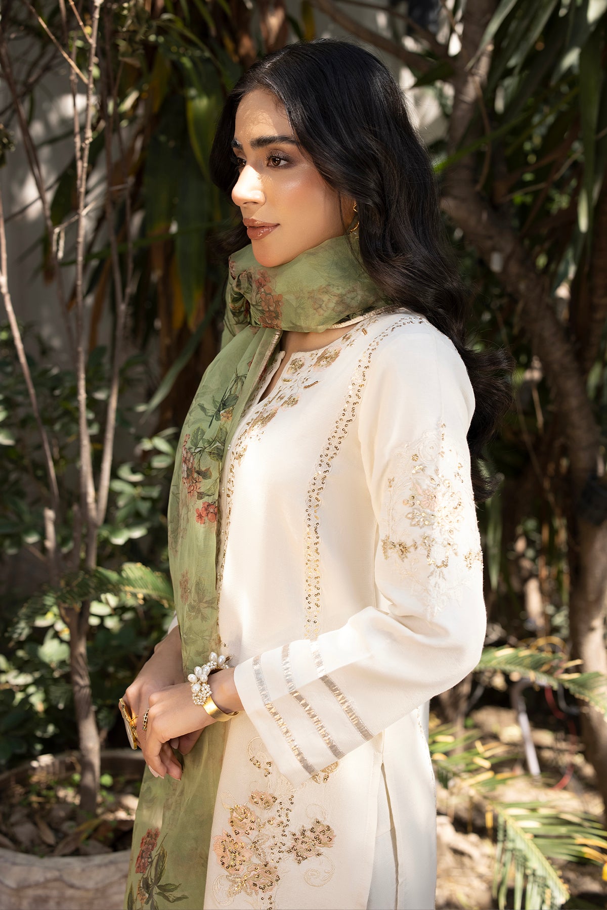 Pakistani Off-White Embroidered Raw Silk Salwar Kameez (3-Piece) - Image 3