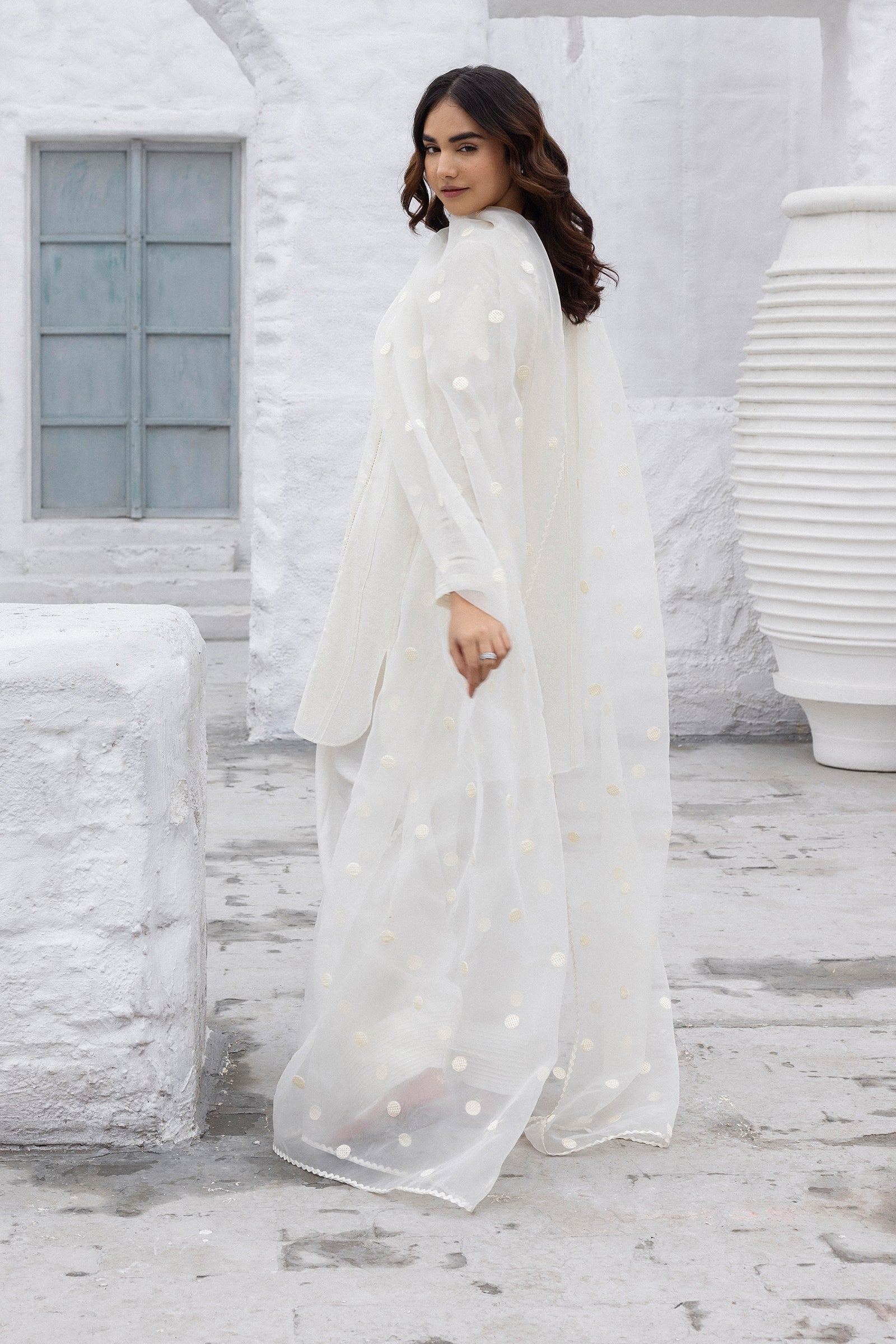 Pakistani Ivory Embroidered 3-Piece Salwar Kameez - Image 4