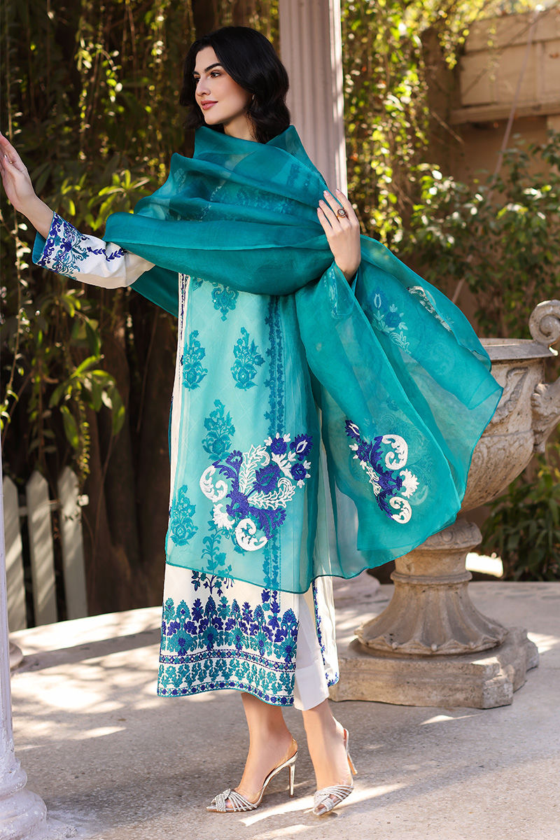 Pakistani Ivory Aari Embroidered Silk Salwar Kameez (3-Piece) - Image 3