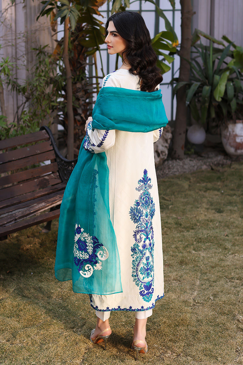 Pakistani Ivory Aari Embroidered Silk Salwar Kameez (3-Piece) - Image 6