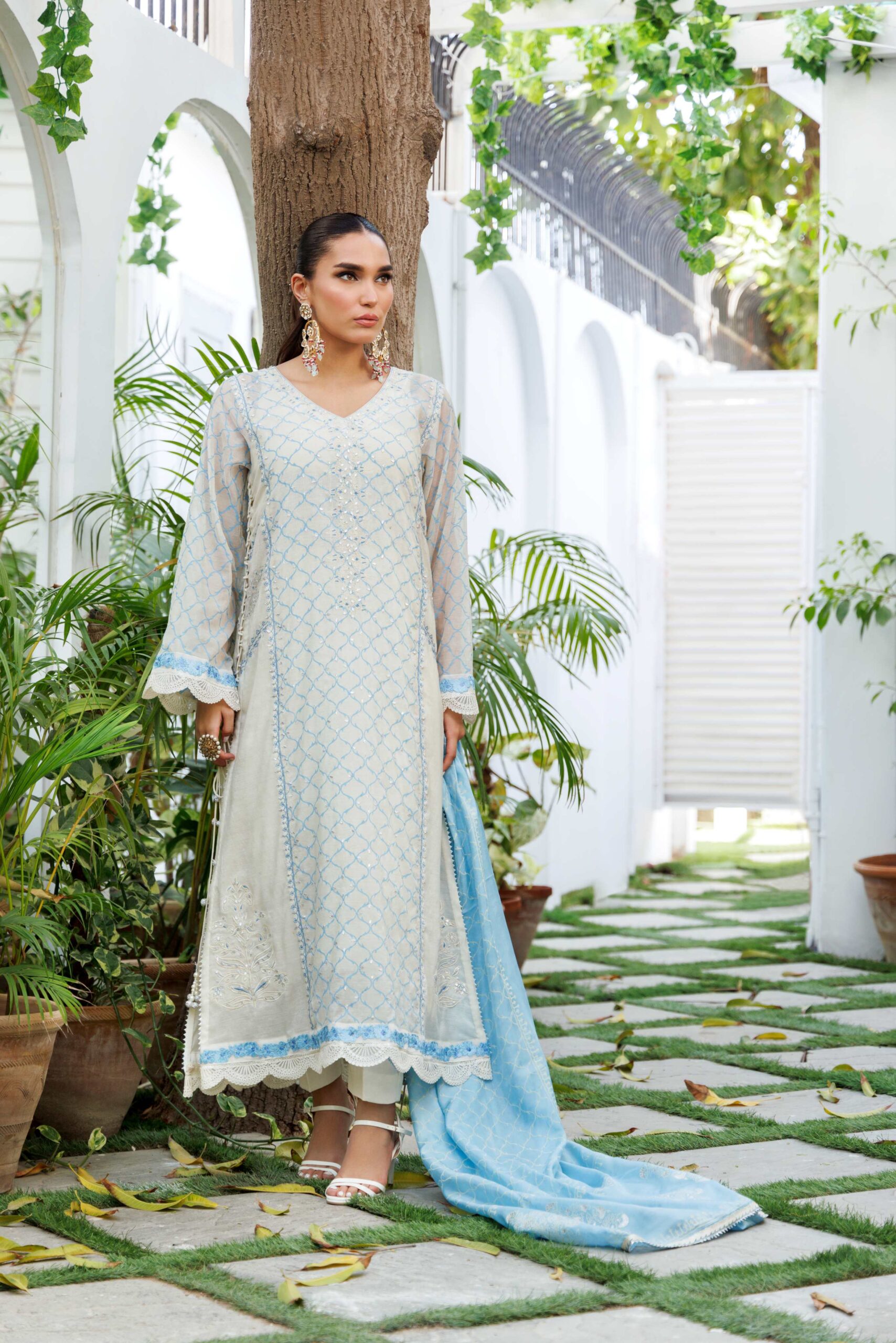 Off-White Block Printed Silk 3-Piece Kurta Set - Image 2