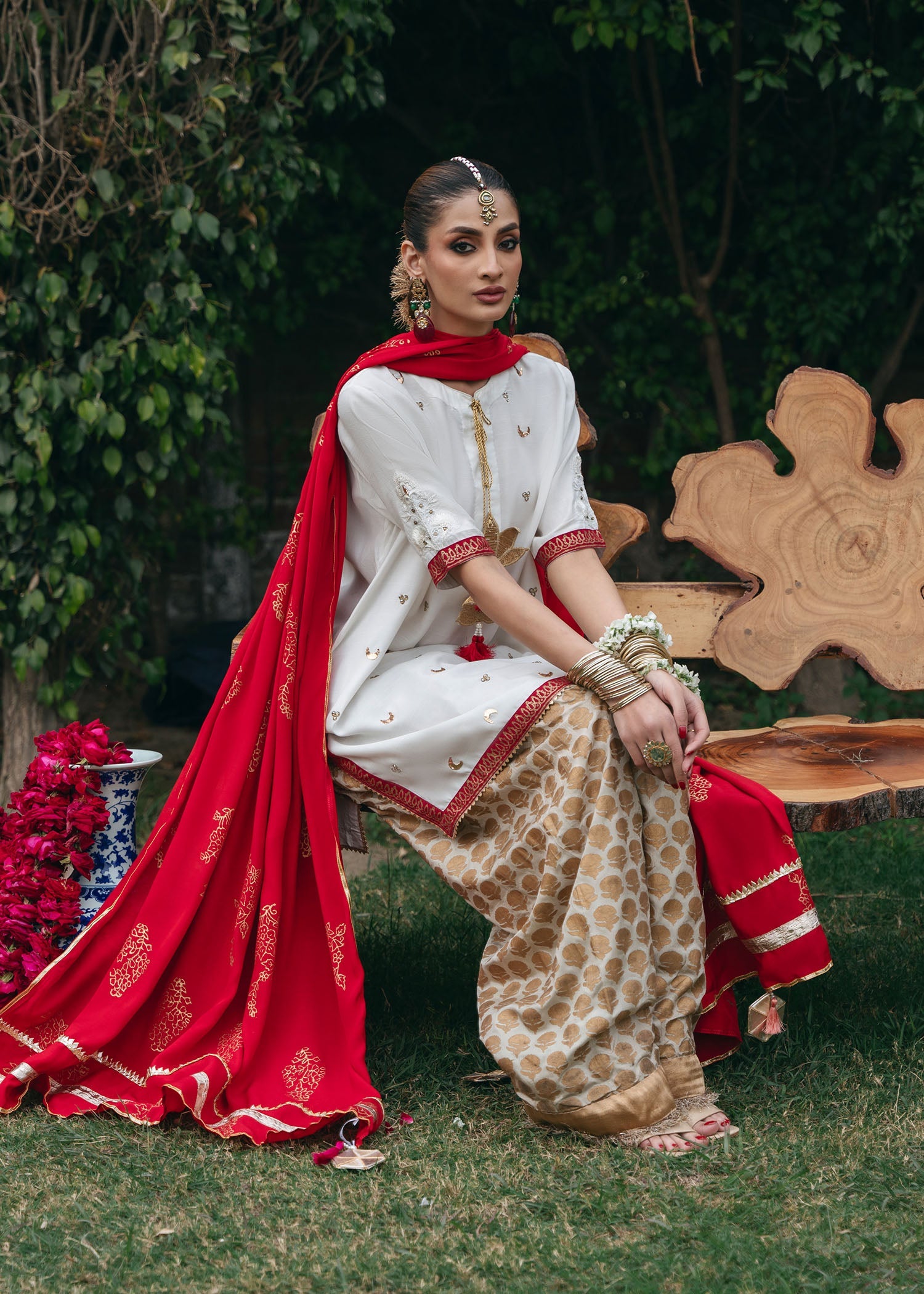 Ivory Hand-Embellished Silk Kurta Set (3-Piece) - Image 4