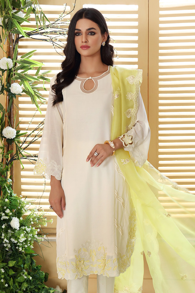 Ivory 3D Embroidered Swiss Lawn Salwar Kameez (3-Piece) - Image 9