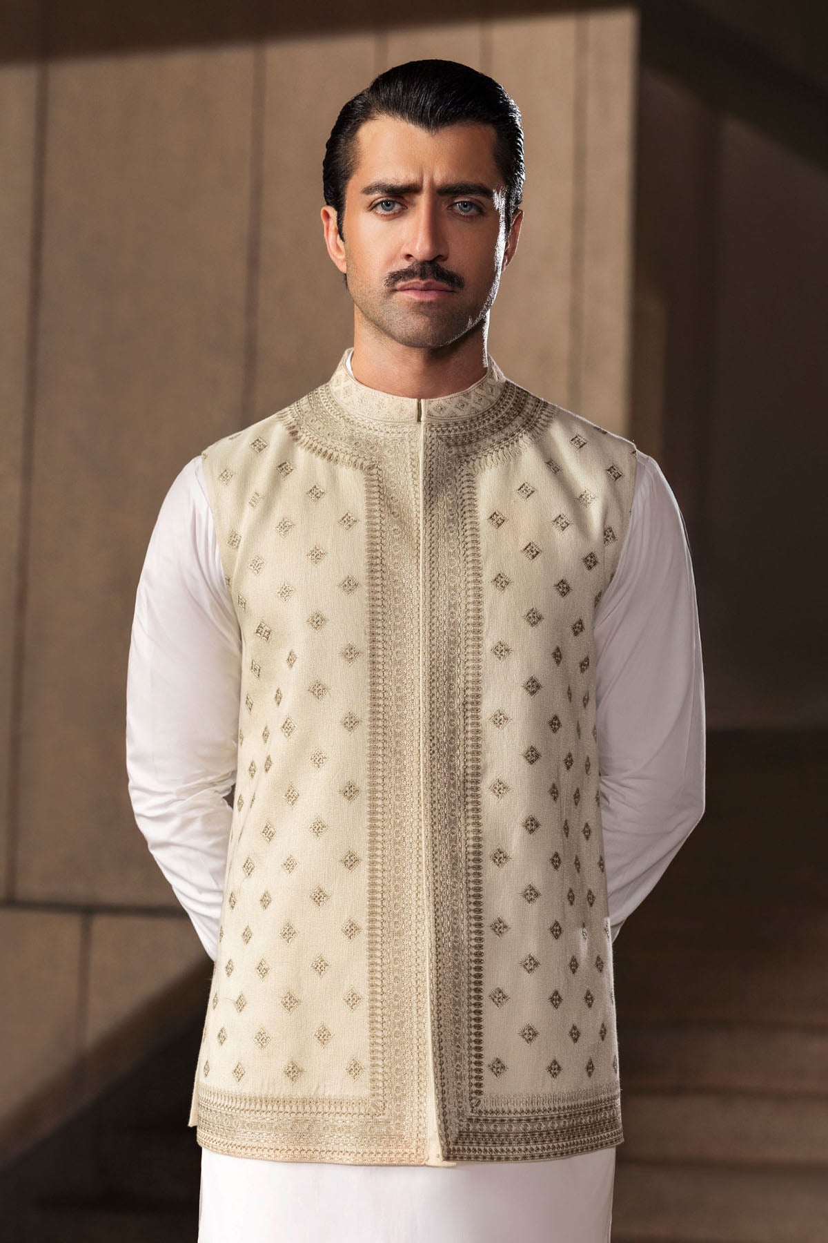 Off-White Embroidered Cotton-Silk Waistcoat (2-Piece) - Image 2