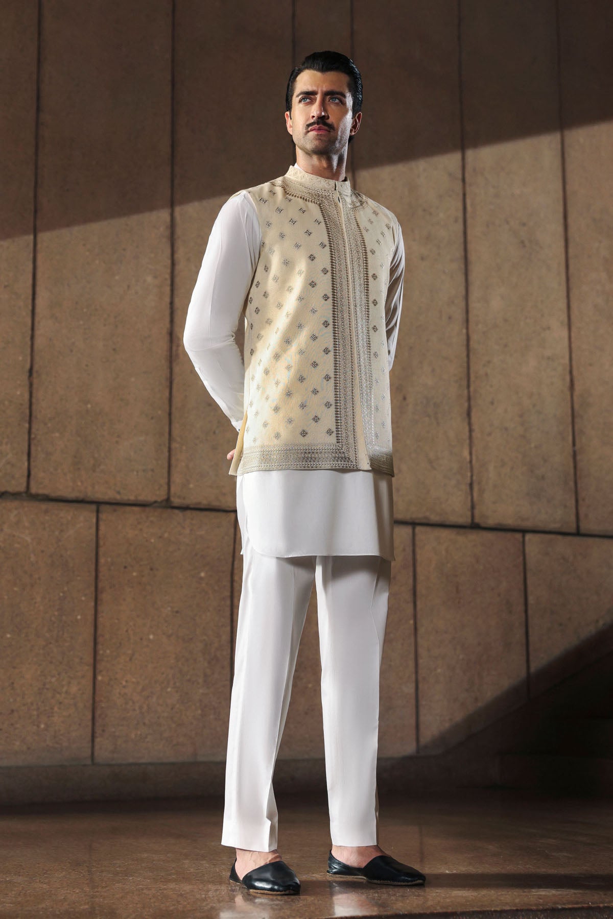 Off-White Embroidered Cotton-Silk Waistcoat (2-Piece) - Image 3