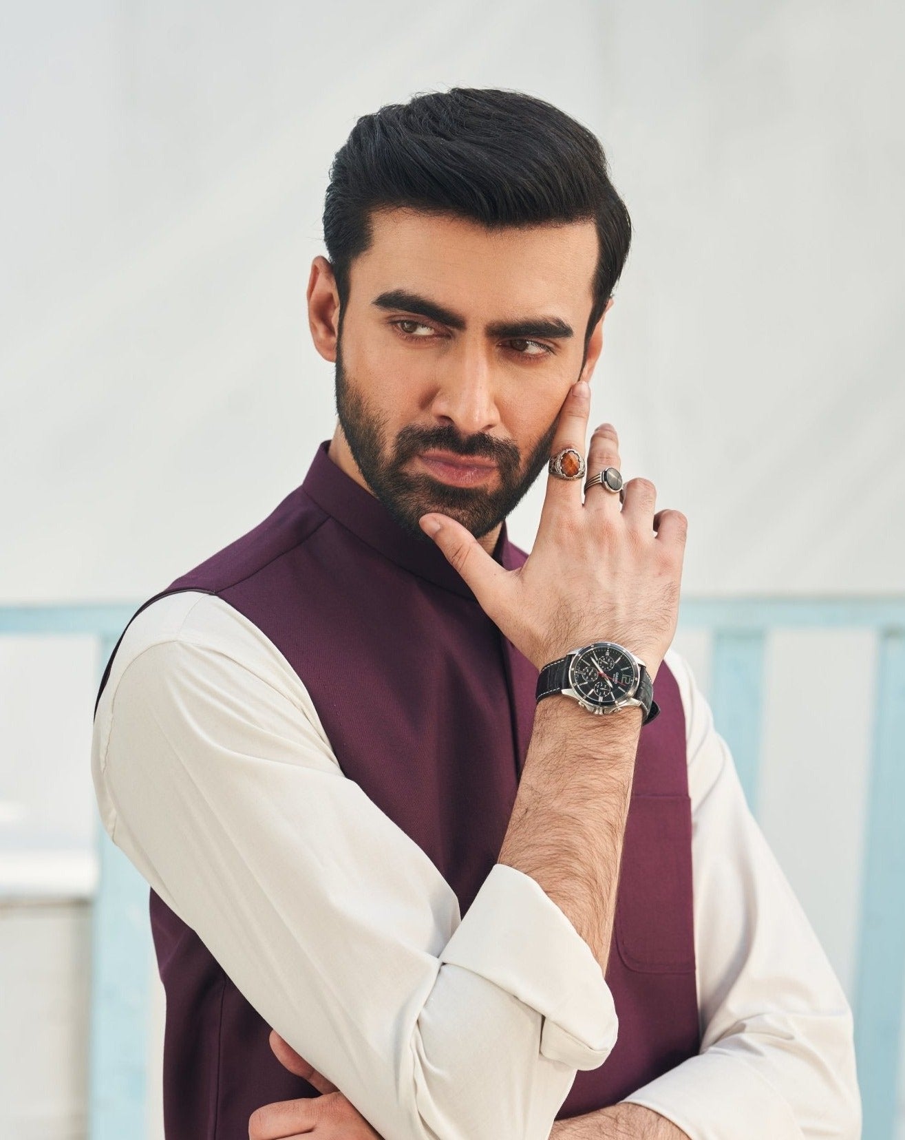 Off White Blended Waistcoat Kurta (3-Piece) - Image 2