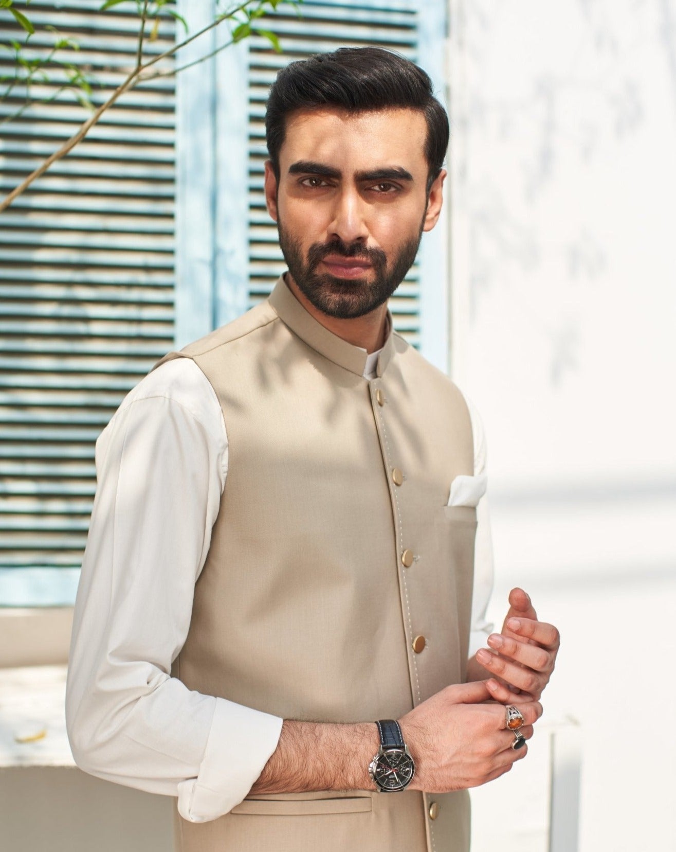 Off White Blended Waistcoat Kurta 3-Piece - Image 3