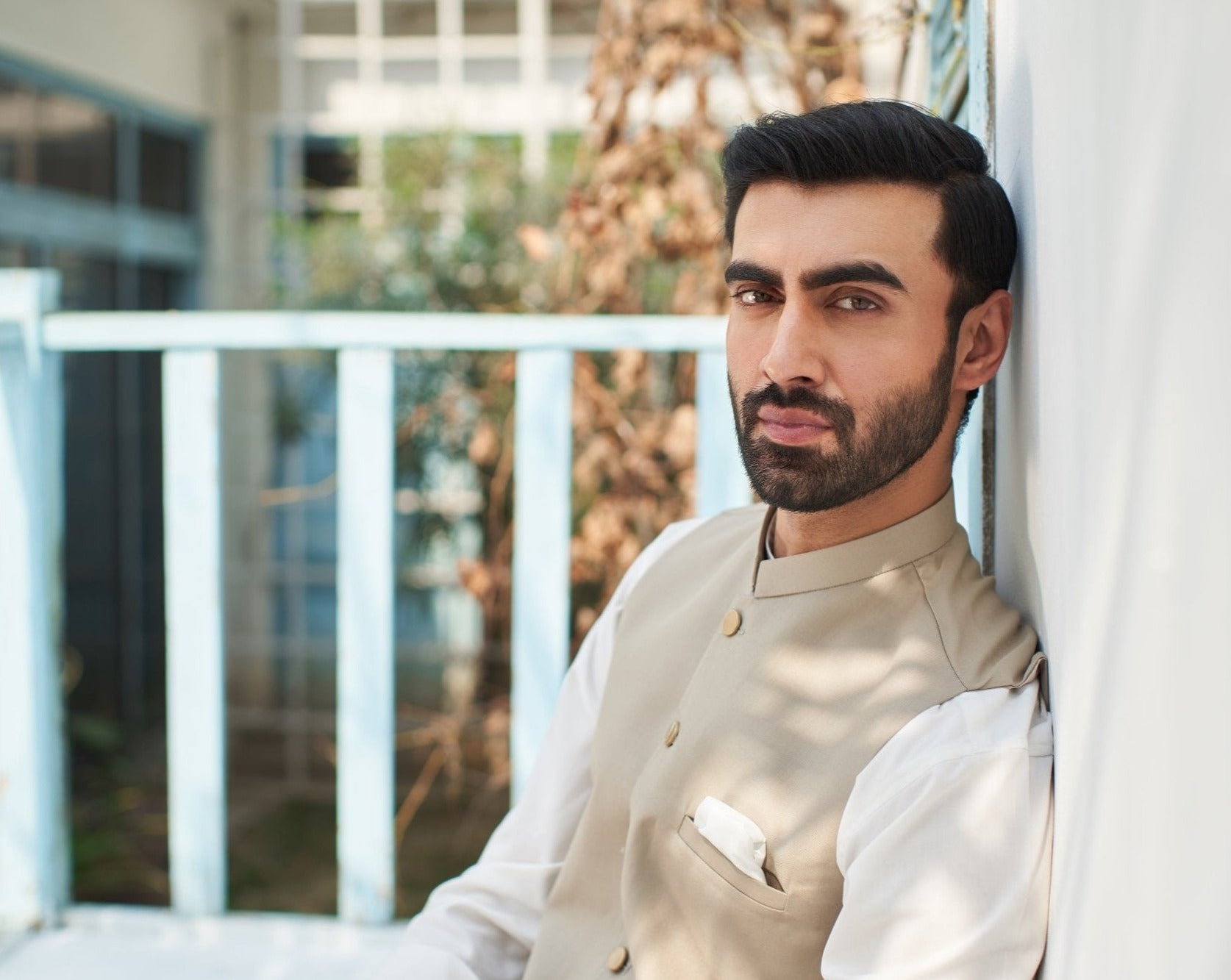 Off White Blended Waistcoat Kurta 3-Piece - Image 4