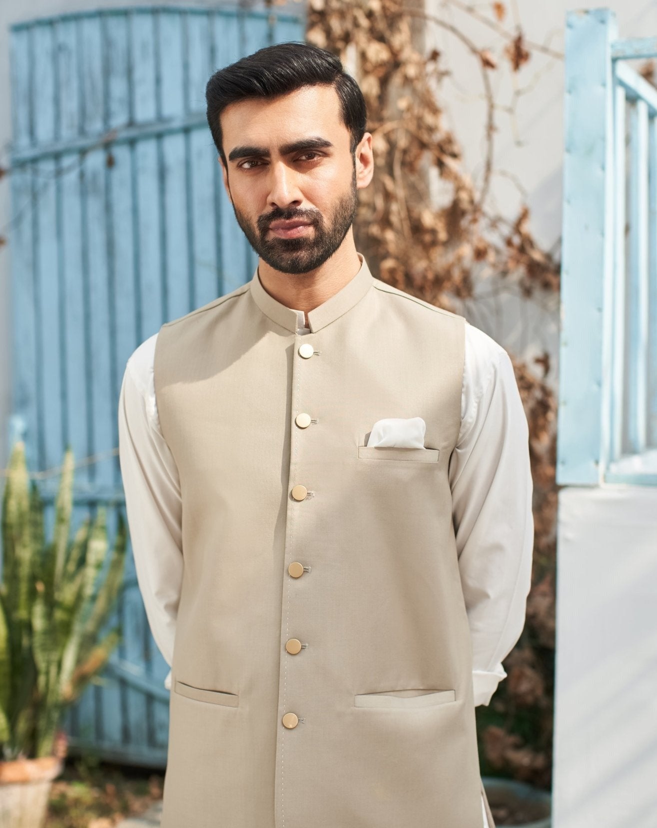 Off White Blended Waistcoat Kurta 3-Piece - Image 5