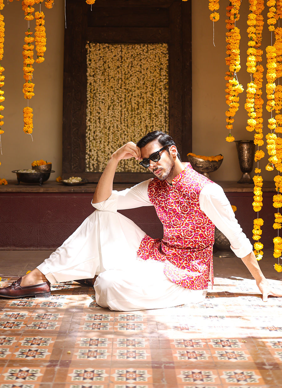 Ivory Hand-Blocked Raw Silk Waistcoat (3-Piece) - Image 5