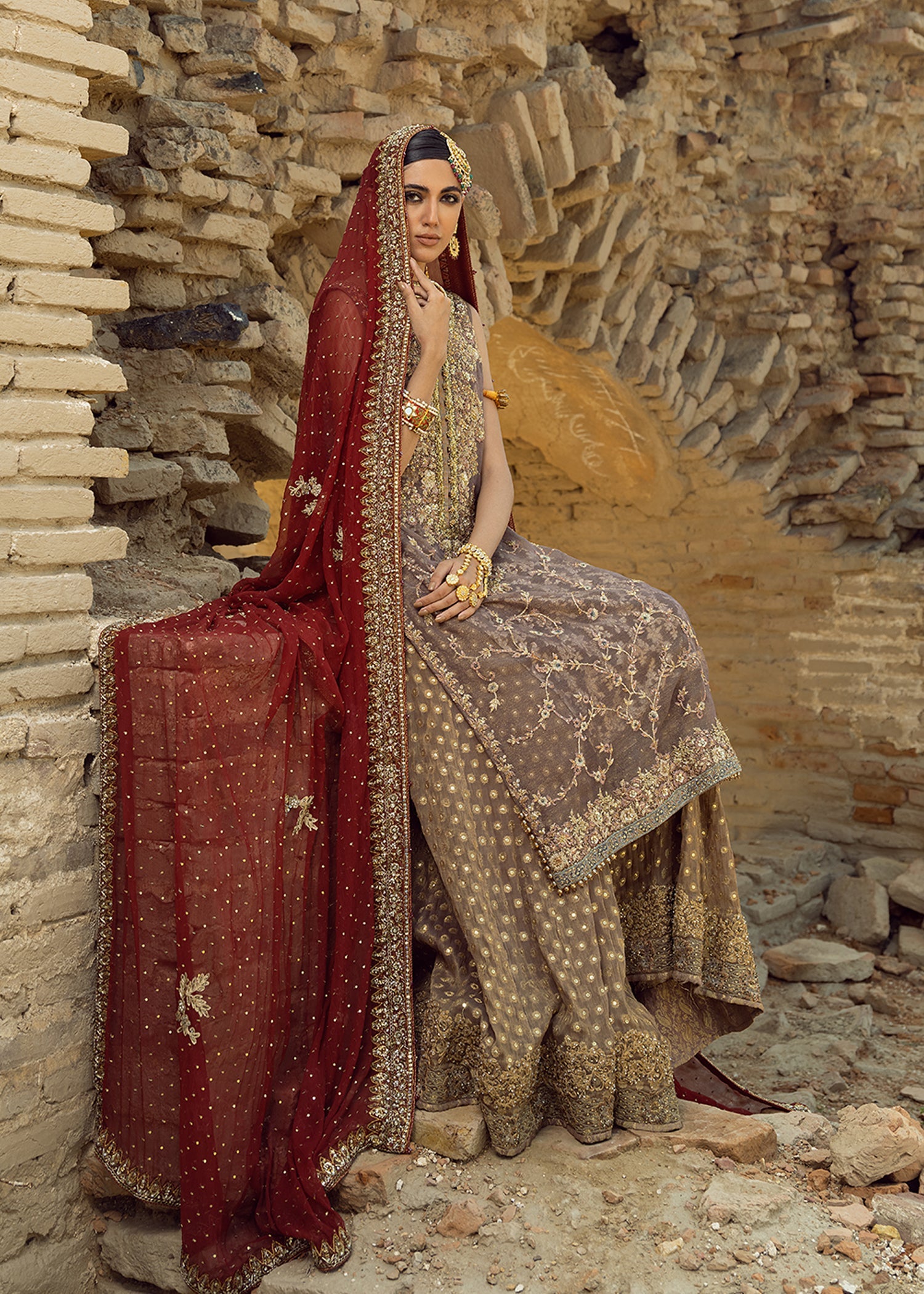 Pakistani Lavender Zardozi Lame Mesori Salwar Kameez (3-Piece) - Image 3