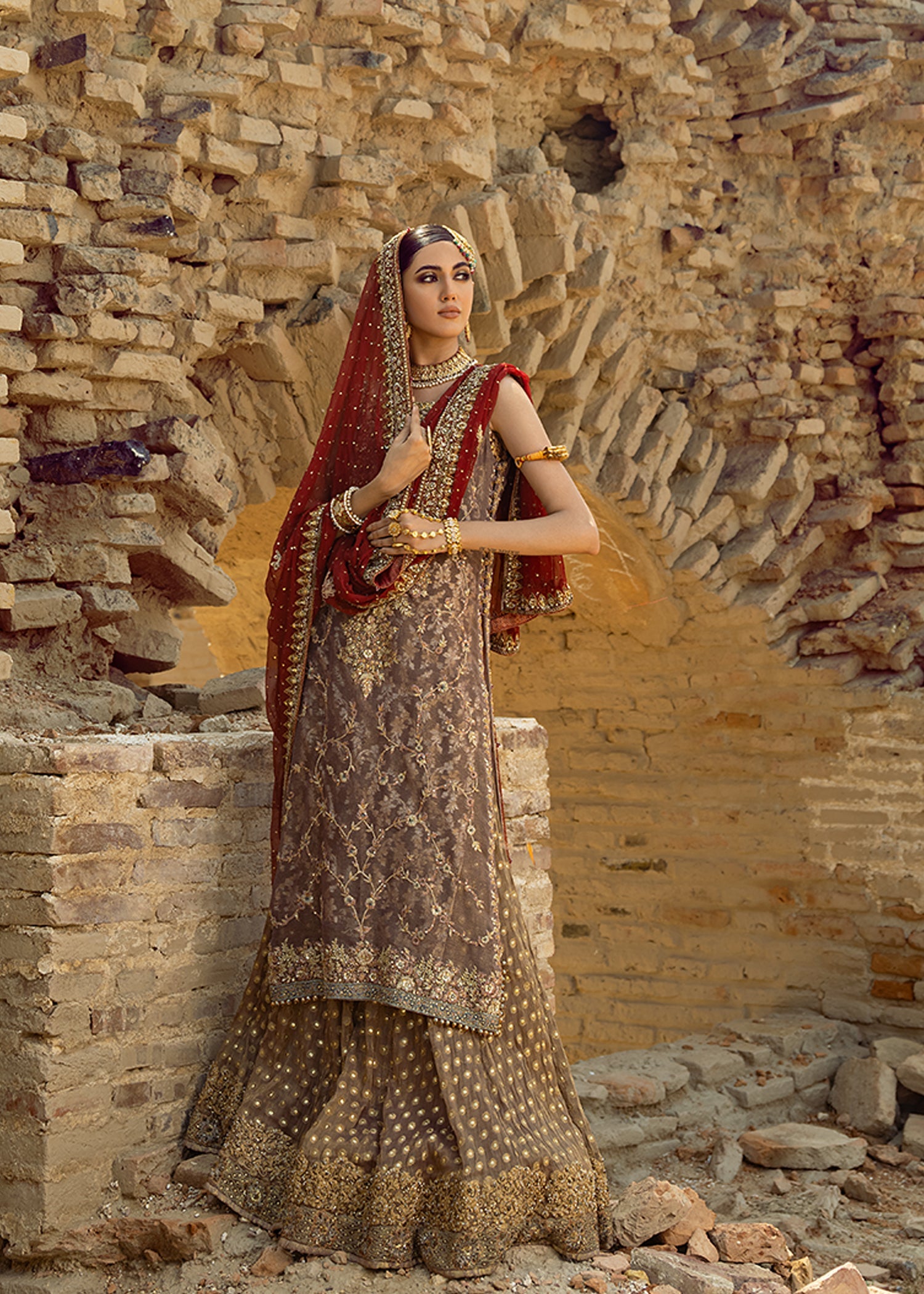 Pakistani Lavender Zardozi Lame Mesori Salwar Kameez (3-Piece) - Image 4