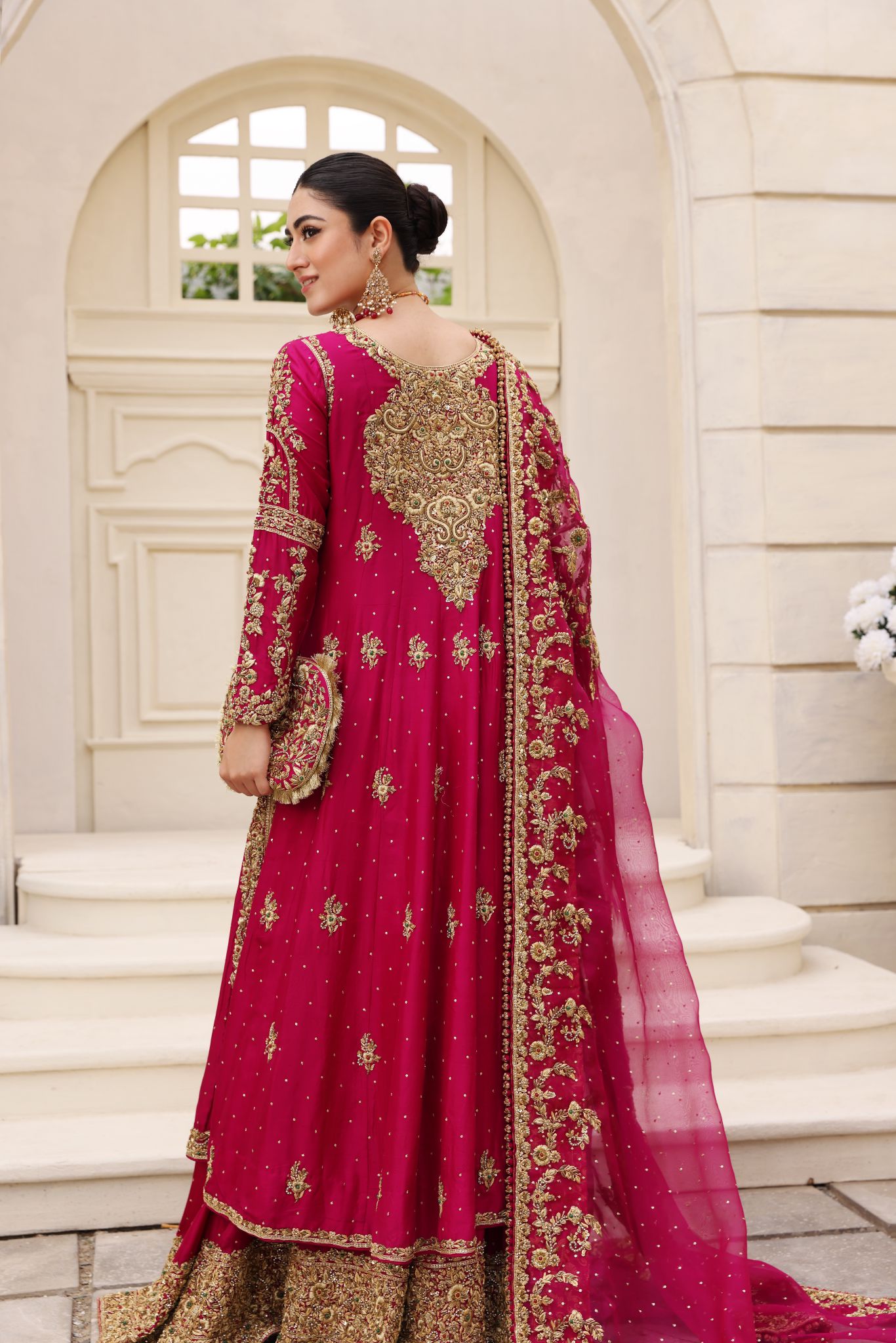 Pakistani Royal Magenta Zardozi Silk Bridal Lehenga (3-Piece) - Image 4