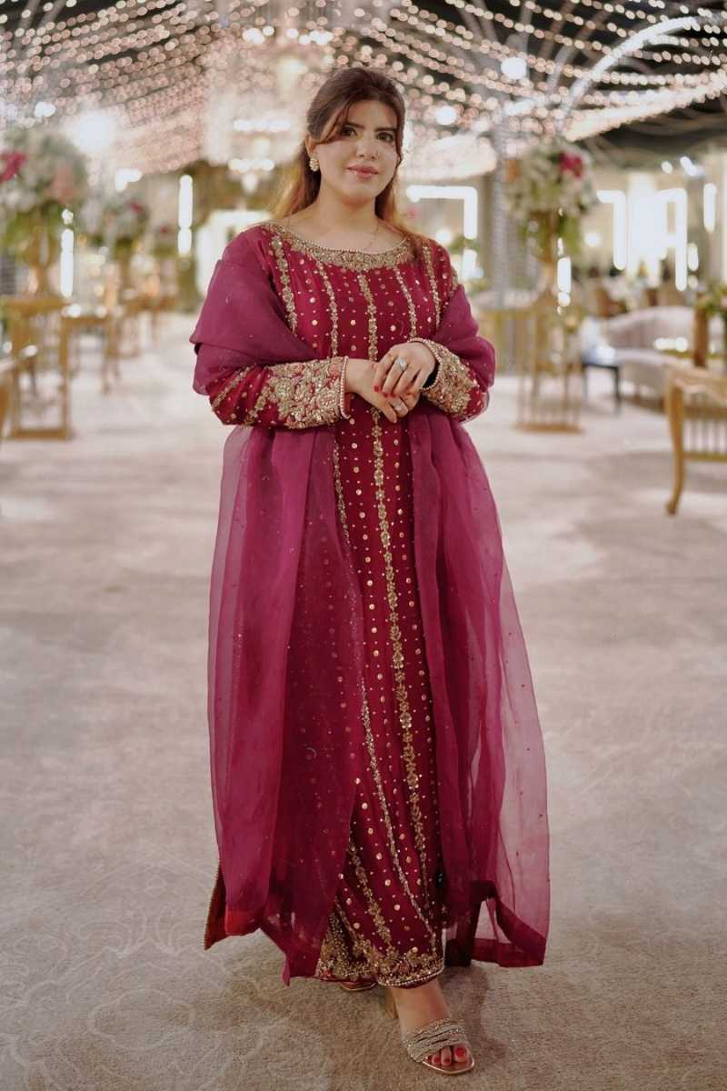 Pakistani Deep Magenta Embroidered Long Kameez (3-Piece) - Image 1