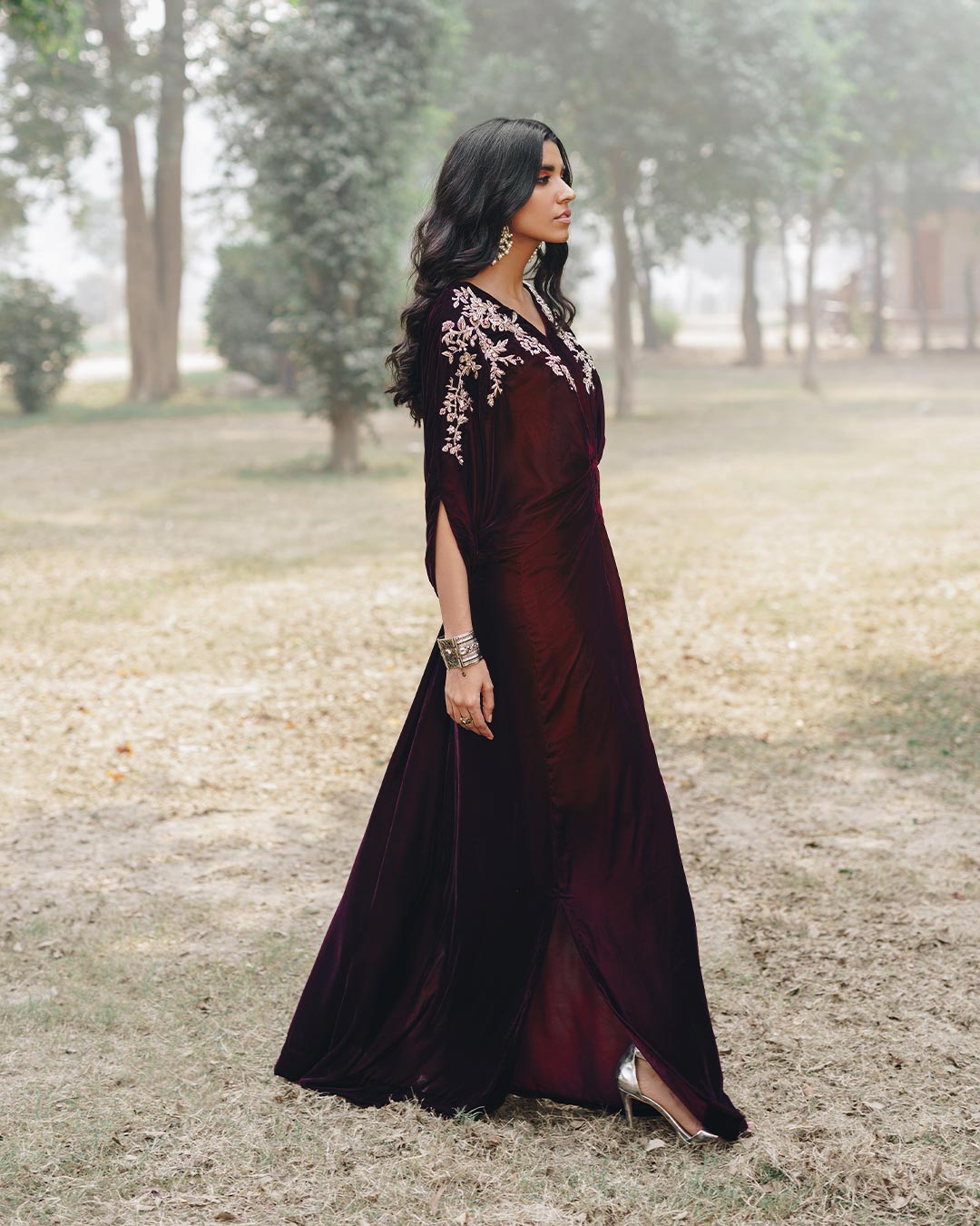 Deep Maroon Embroidered Velvet Kaftan (1-Pc) - Image 2