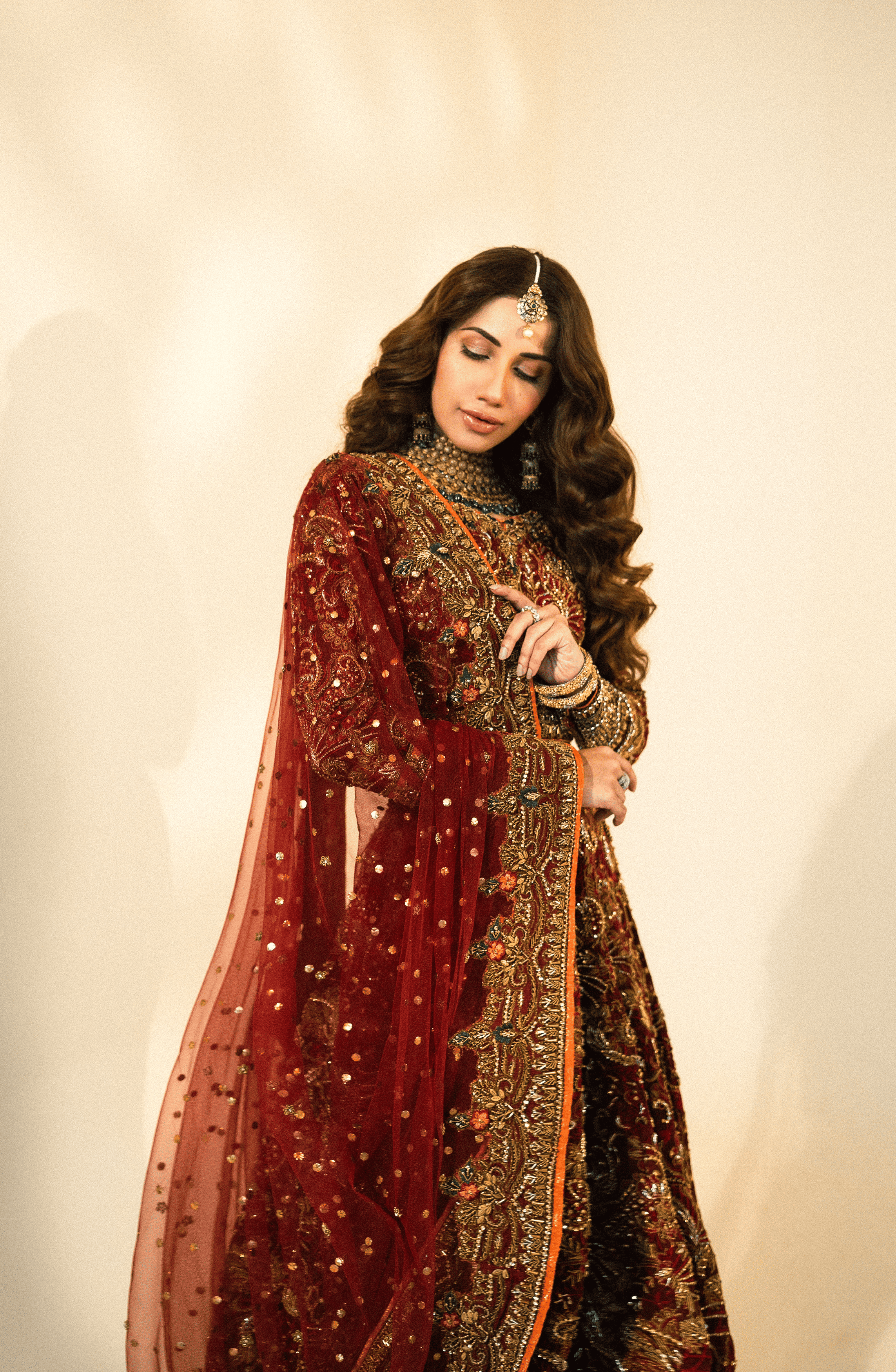 Maroon Embroidered Organza Bridal Lehenga Choli (3-Piece) - Image 4