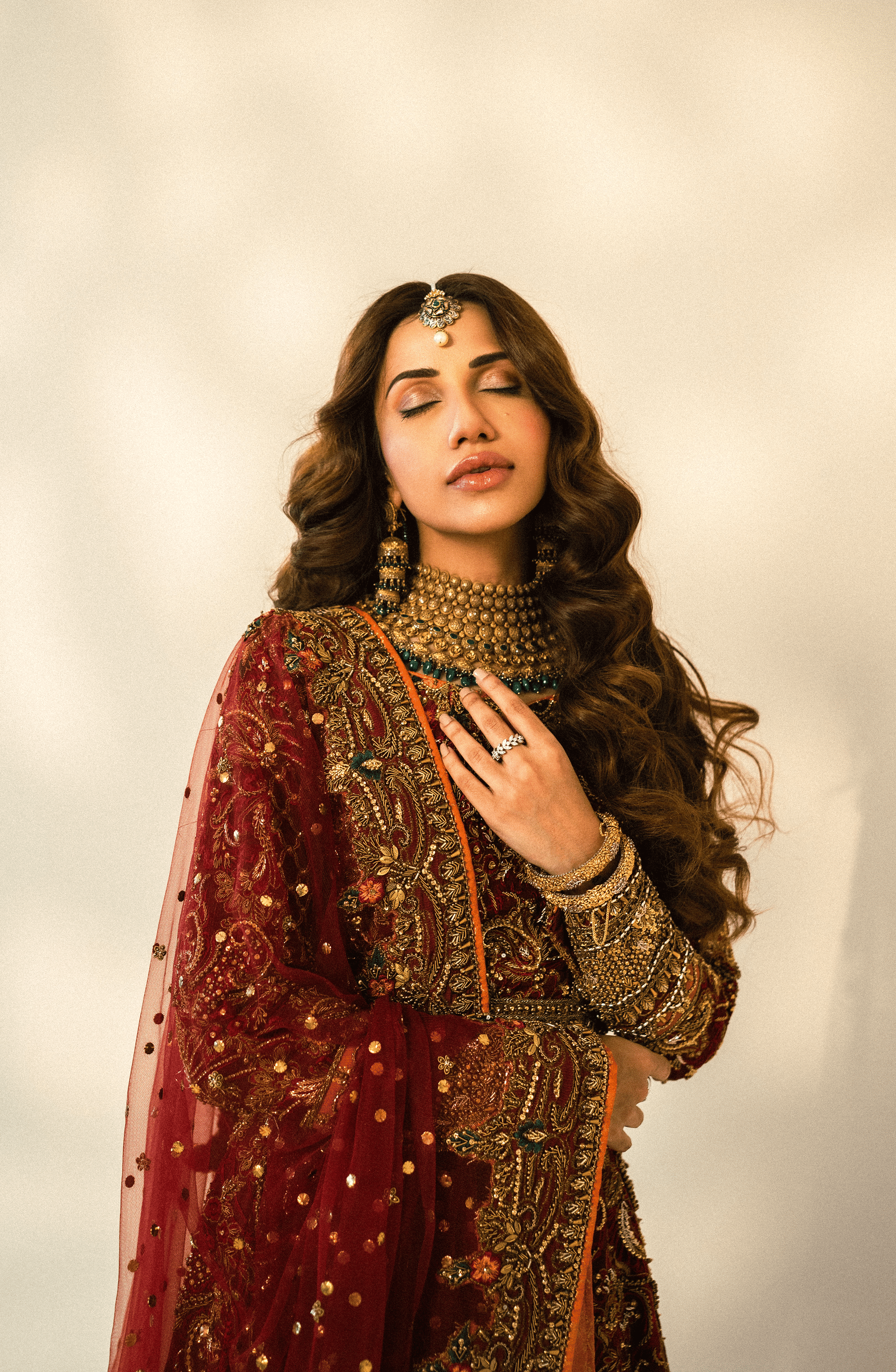 Maroon Embroidered Organza Bridal Lehenga Choli (3-Piece) - Image 6