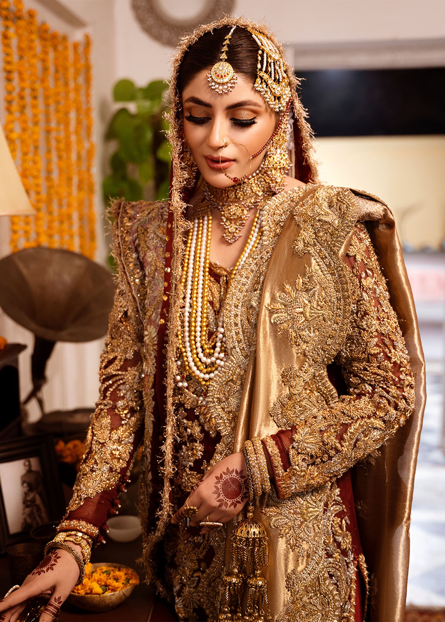 Pakistani Maroon Gold Embroidered Chiffon Khamkhaab Farshi Lehenga (3-Piece) - Image 11