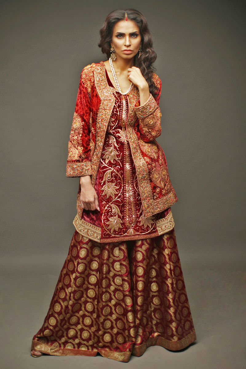 Maroon Embroidered Double Palachi & Brocade Lehenga (3-Piece) - Image 1