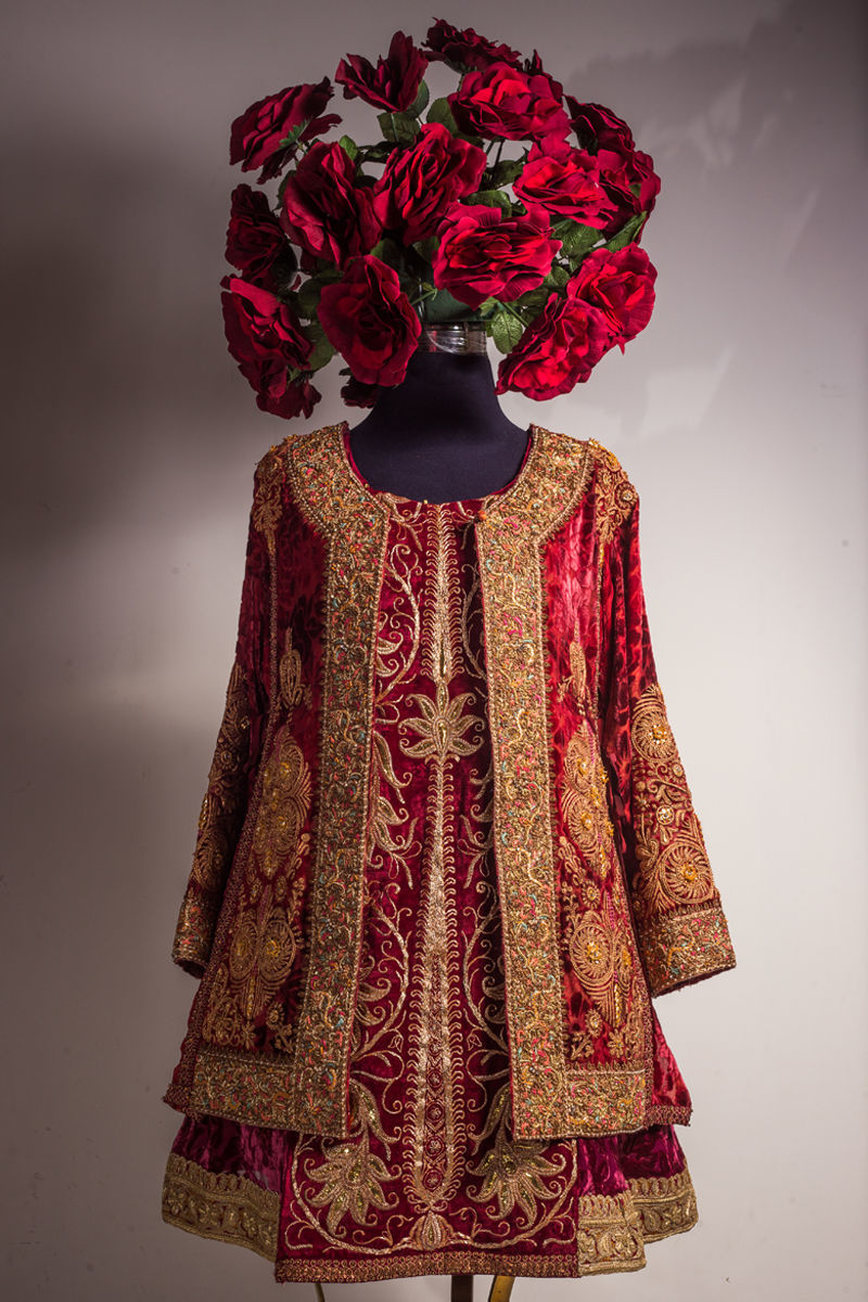 Maroon Embroidered Double Palachi & Brocade Lehenga (3-Piece) - Image 2