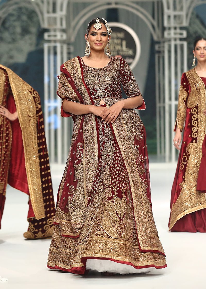 Pakistani Maroon Embroidered Velvet Bridal Lehenga Choli (3-Piece) - Image 1