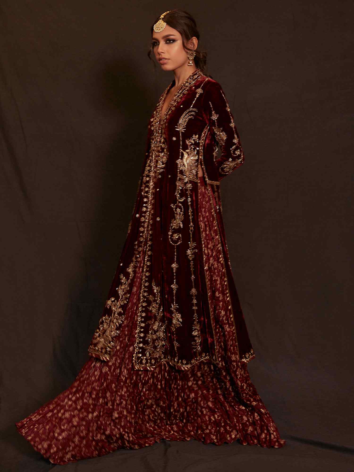 Pakistani Maroon Embroidered Velvet & Banarsi Lehenga (2-Piece) - Image 3