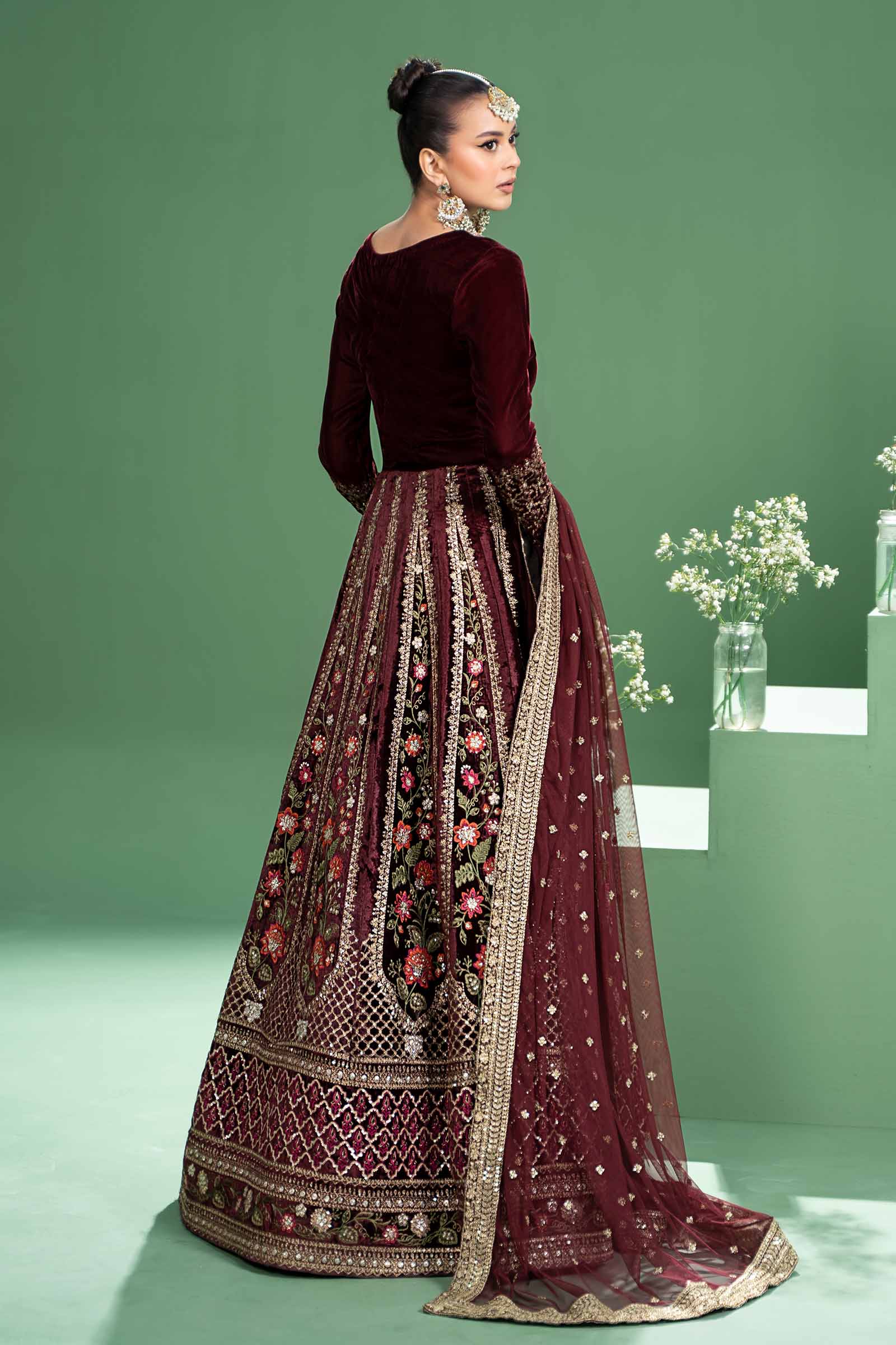 Maroon Embroidered Velvet Lehenga Set (3-Piece) - Image 5