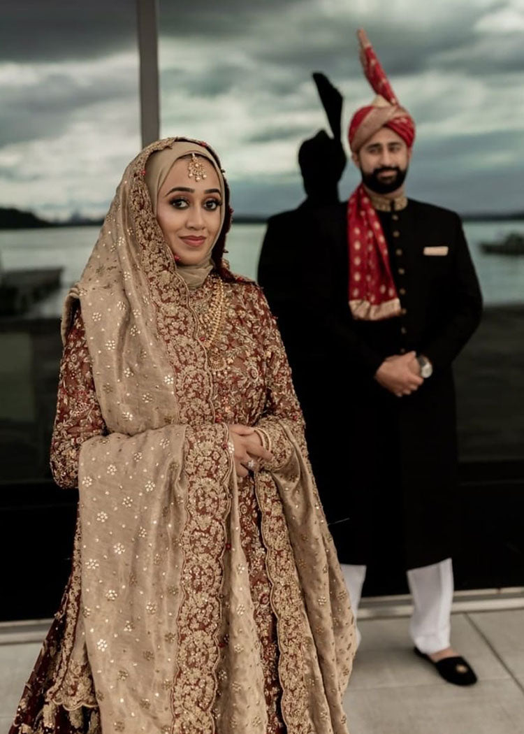 Pakistani Deep Maroon Gold Embroidered Velvet Bridal Lehenga (3-Piece) - Image 3