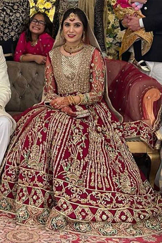 Pakistani Deep Maroon Zardozi Velvet Bridal Lehenga (3-Piece) - Image 3