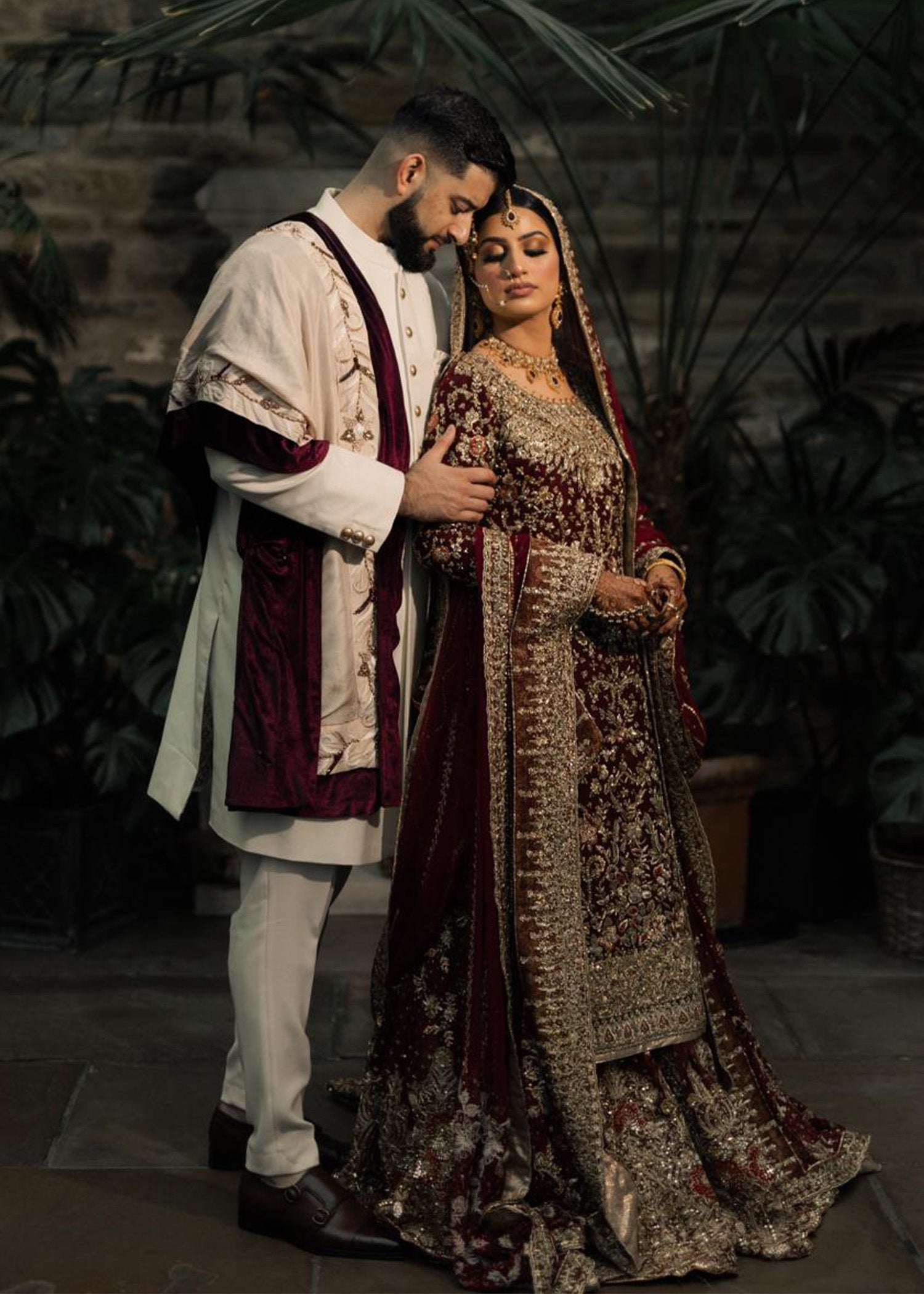 Pakistani Deep Maroon Zardozi Velvet Bridal Lehenga (3-Piece) - Image 4