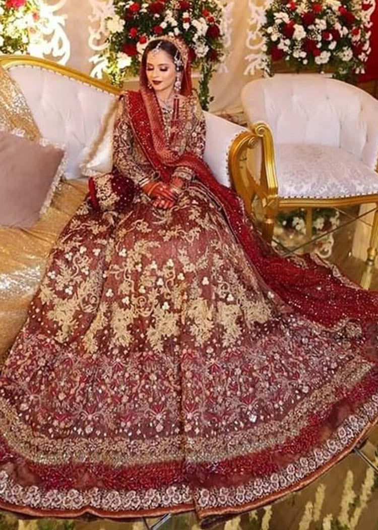 Pakistani Deep Maroon Zardozi Velvet Bridal Lehenga (3-Piece) - Image 2