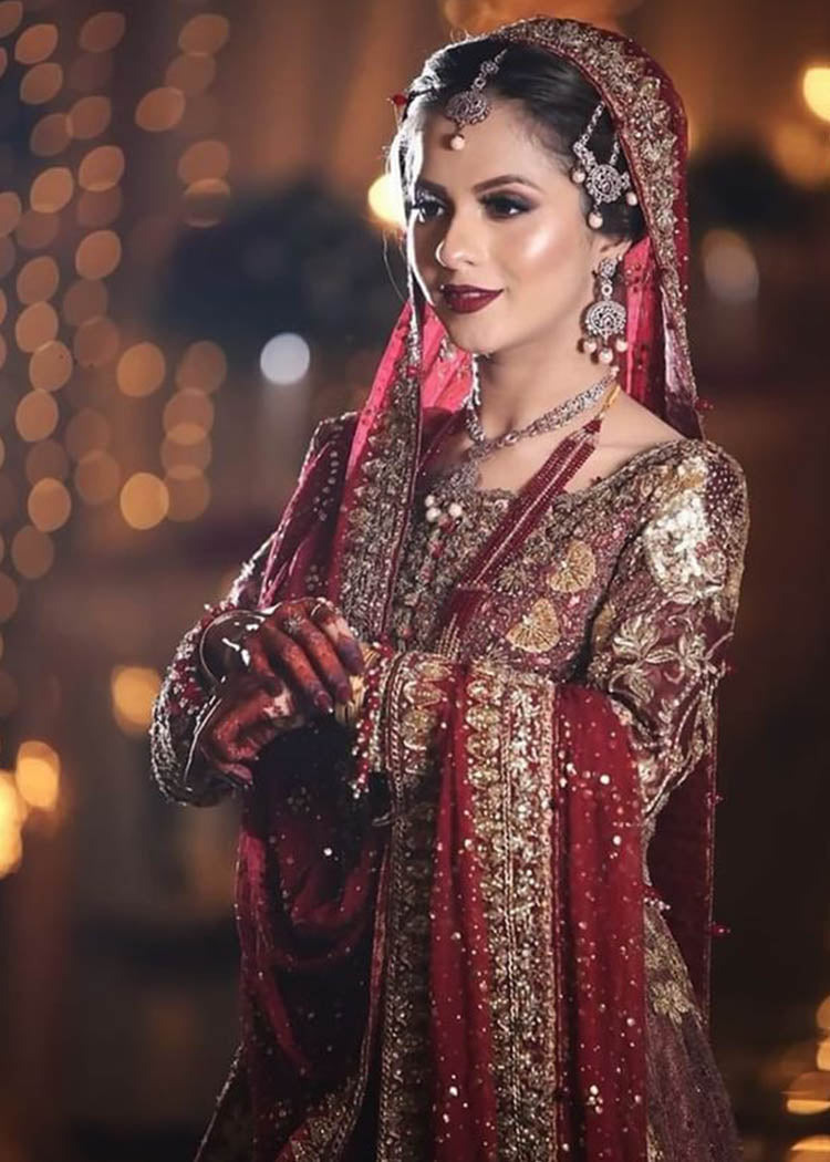 Pakistani Deep Maroon Zardozi Velvet Bridal Lehenga (3-Piece) - Image 3
