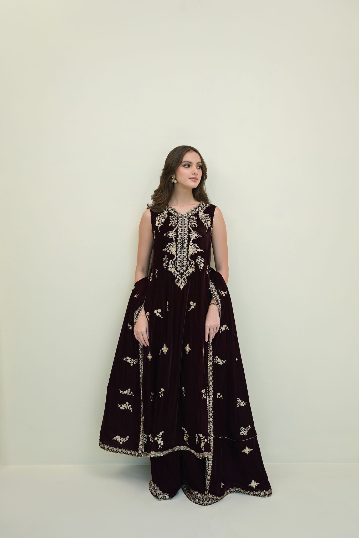 Maroon Zari Embroidered Velvet Pishwas (3-Piece) - Image 1