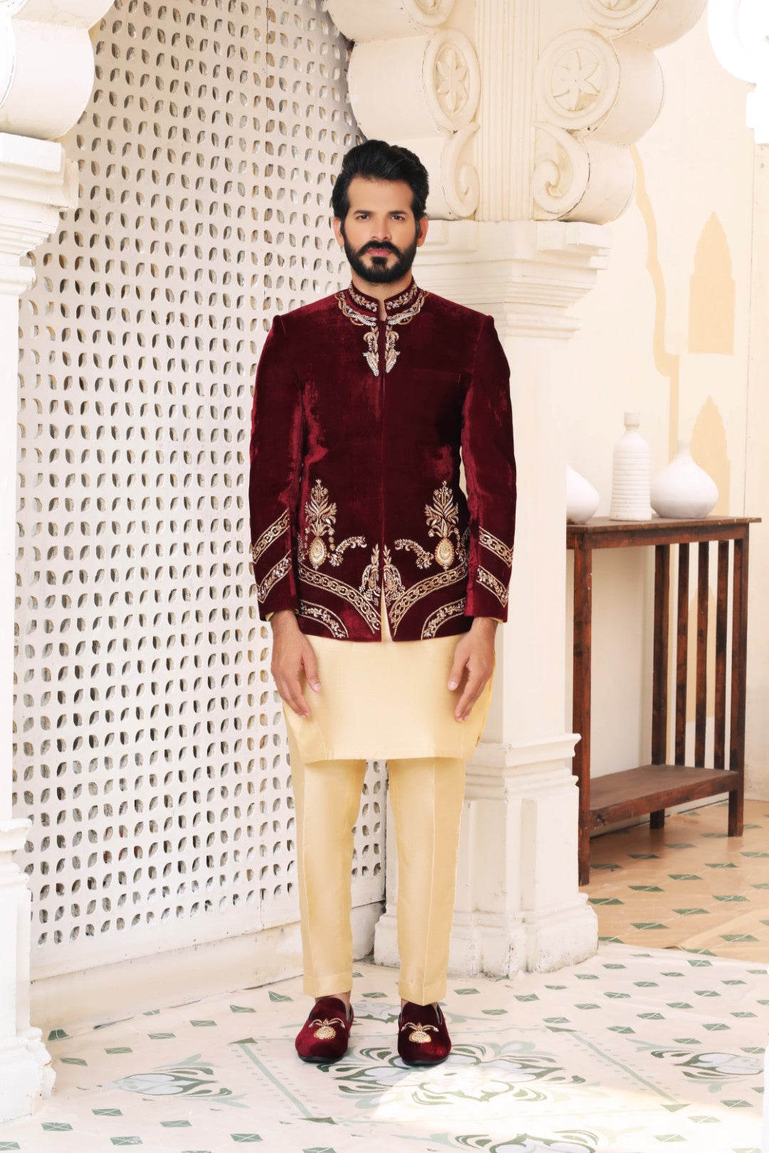 Mehroon Ada Work Velvet Prince Coat (2-Piece) - Image 2