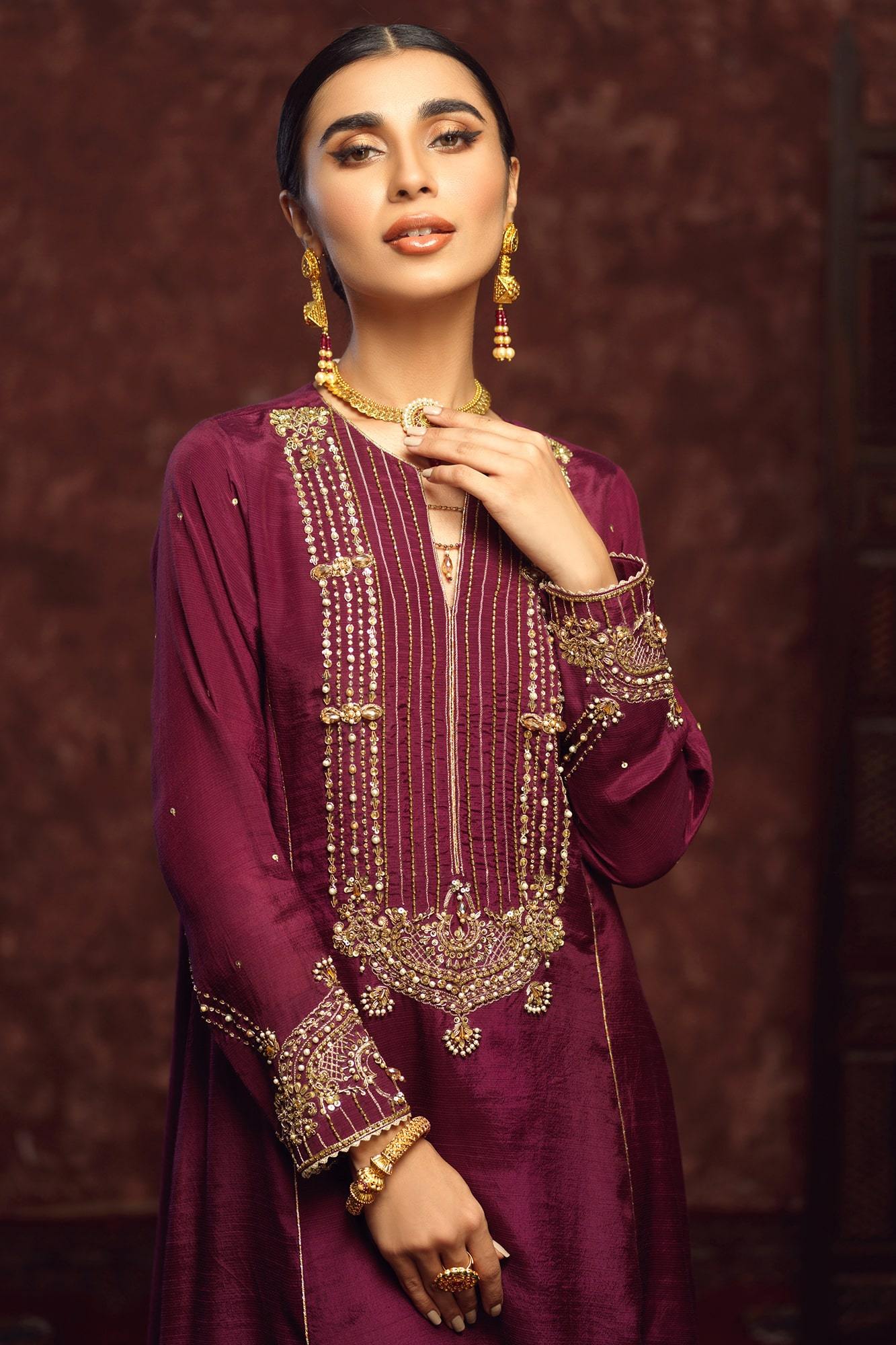 Pakistani Deep Plum Zardozi Raw Silk Salwar Kameez (3-Piece) - Image 4