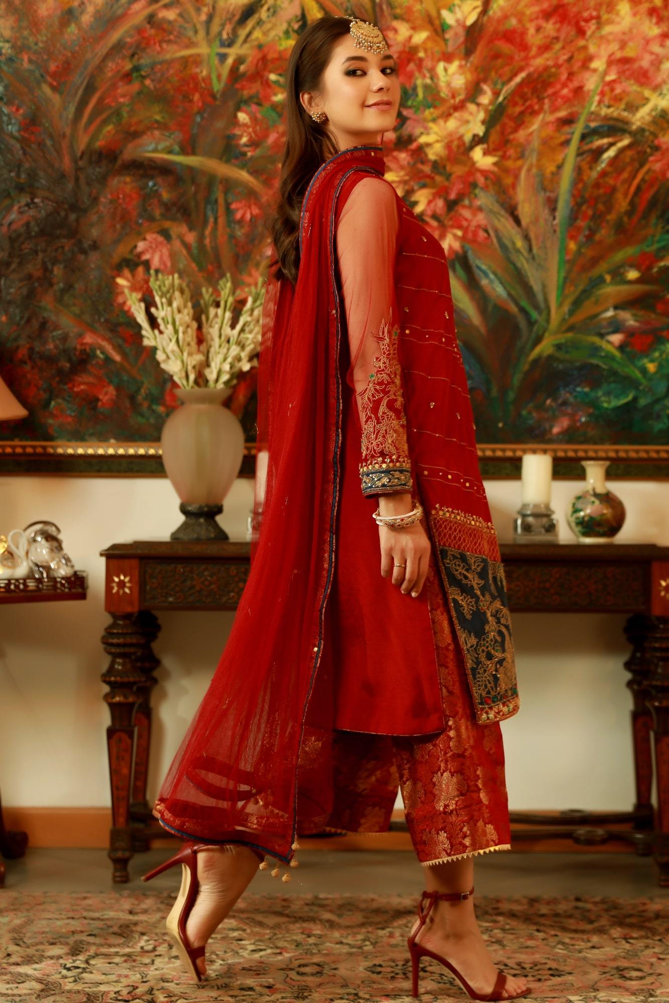 Maroon Zardozi & Aari Raw Silk Salwar Kameez (3-Piece) - Image 6