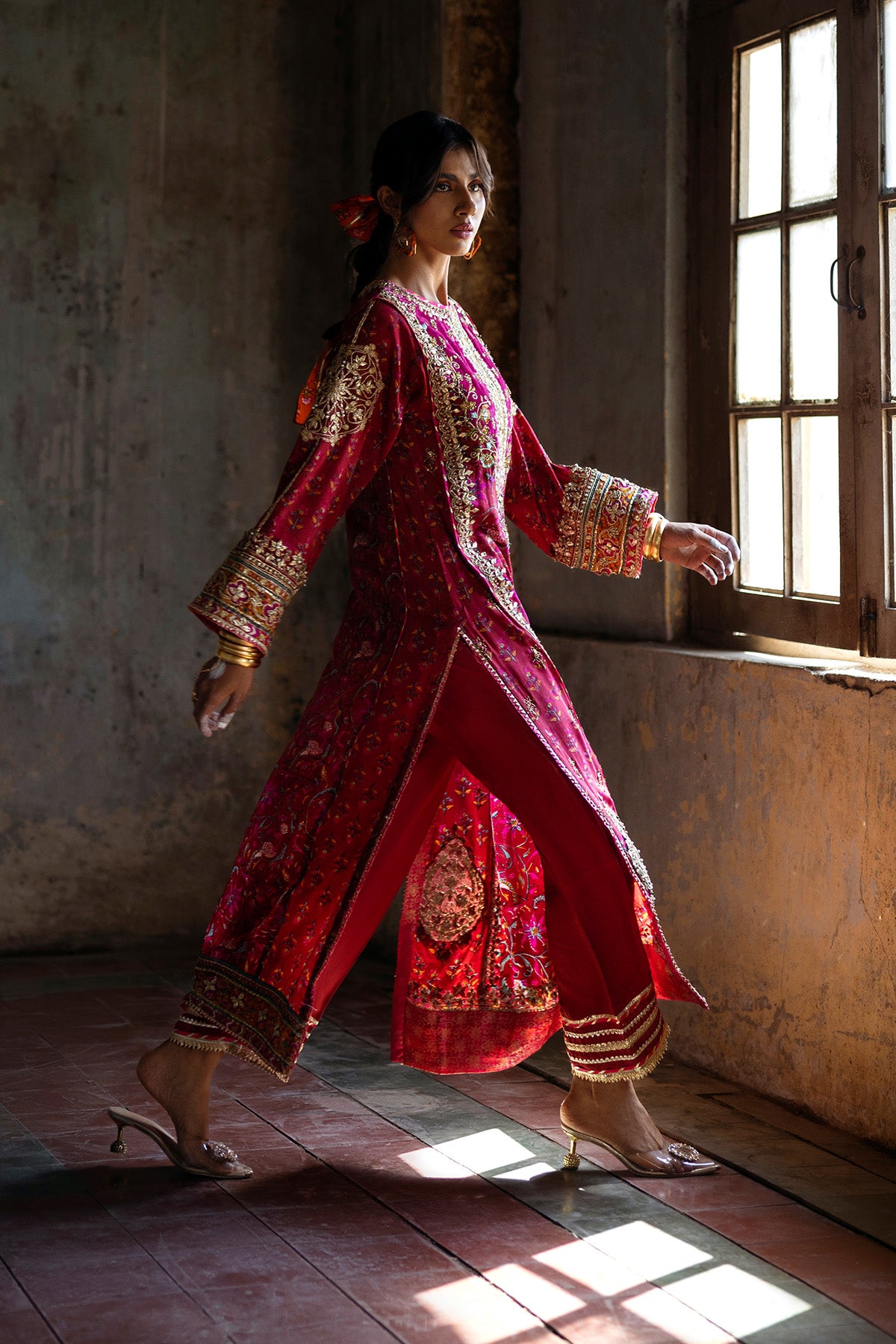 Maroon Red Embellished Silk & Grip Kurta (2-Piece) - Image 3