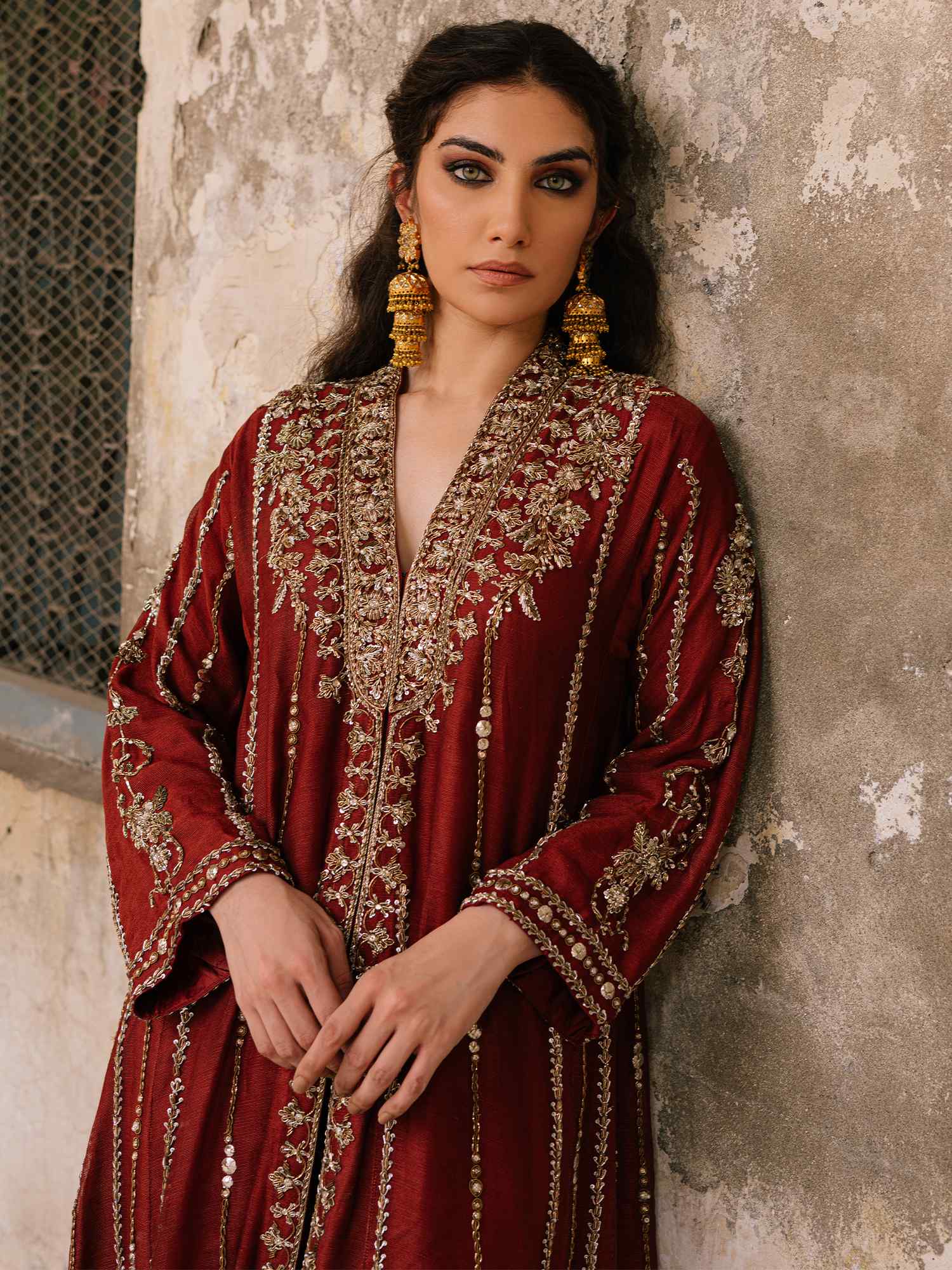 Pakistani Amber Zardozi Spun Net Kameez with Velvet Izaar (2-Piece) - Image 2