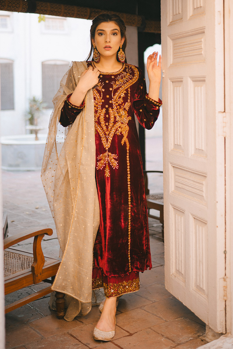 Maroon Dabka Embroidered Velvet Salwar Kameez (3-Piece) - Image 1