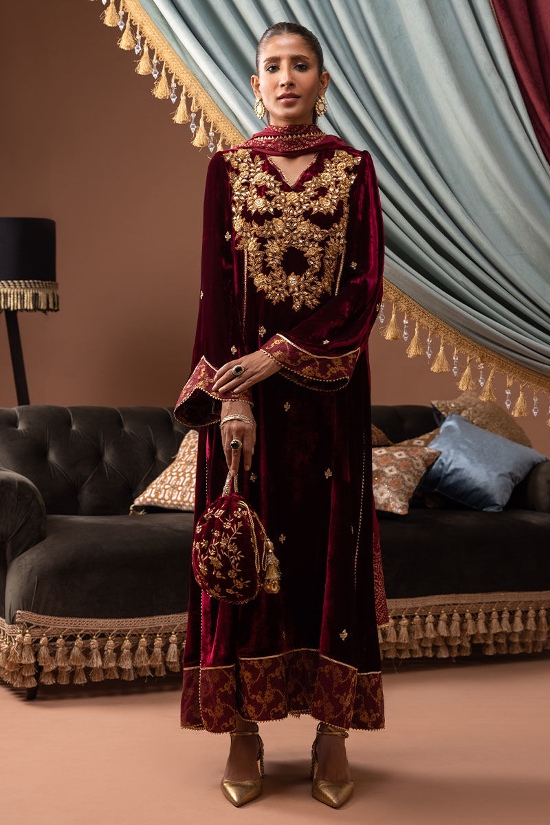 Pakistani Maroon Hand-Embroidered Velvet Kurta Set (3-Piece) - Image 1