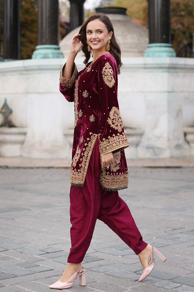 Pakistani Maroon Embroidered Velvet Salwar Kameez (3-Piece) - Image 3
