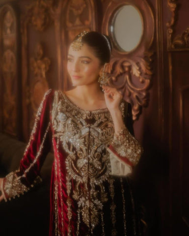 Pakistani Deep Maroon Gold Embroidered Velvet Kameez (2-Piece) - Image 4