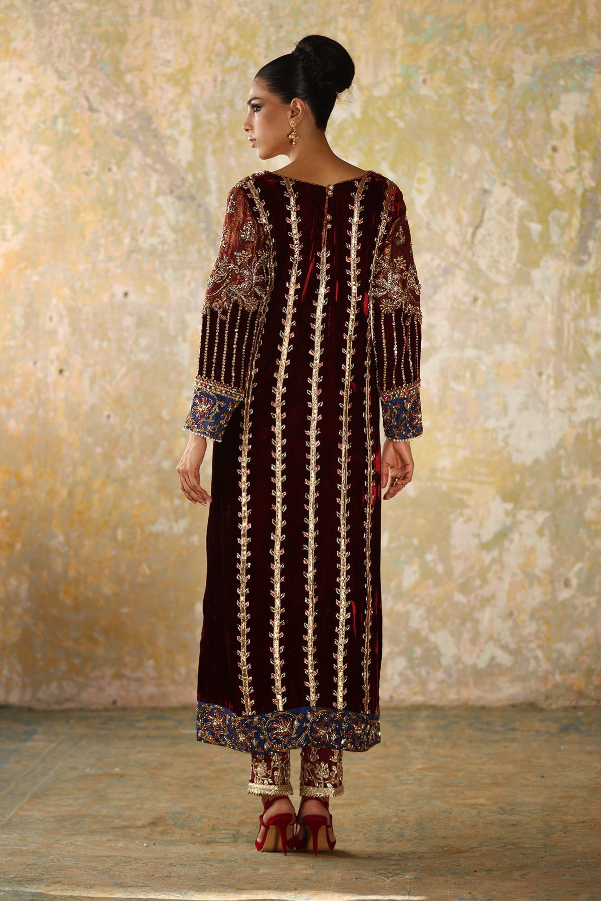 Pakistani Maroon Embroidered Velvet & Jamawar Salwar Kameez (2-Piece) - Image 3