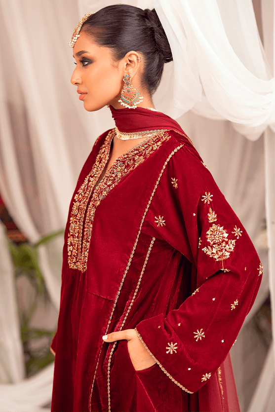 Pakistani Maroon Zardozi Velvet Salwar Kameez (3-Piece) - Image 4